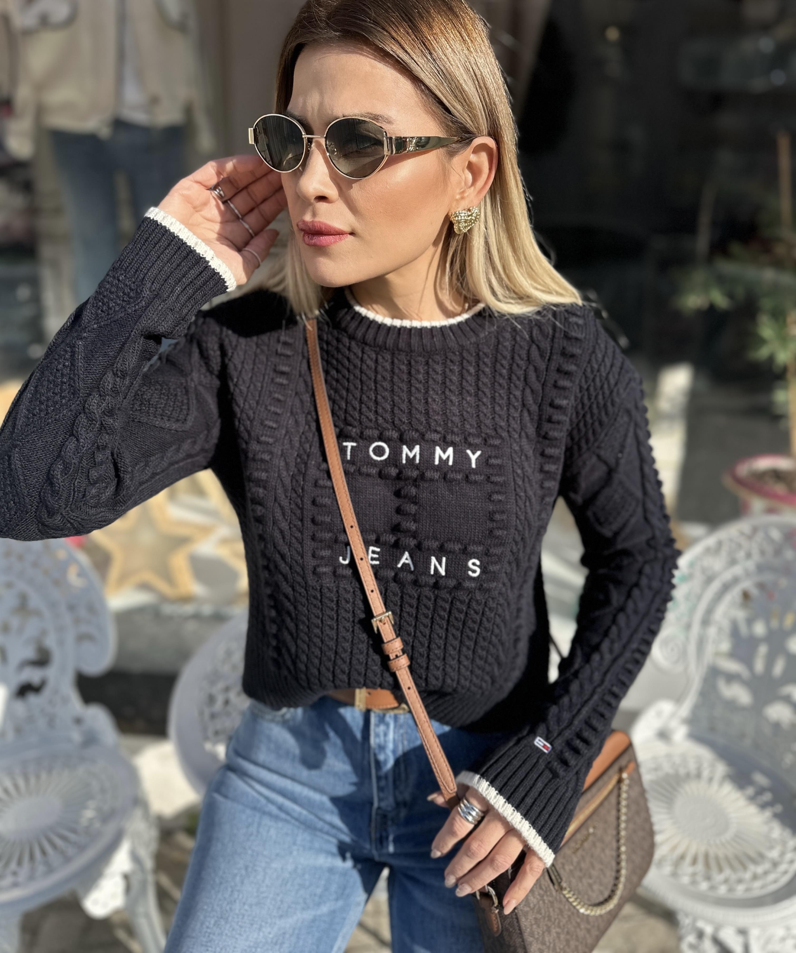 Lacivert Marka Nakışlı Triko Kazak