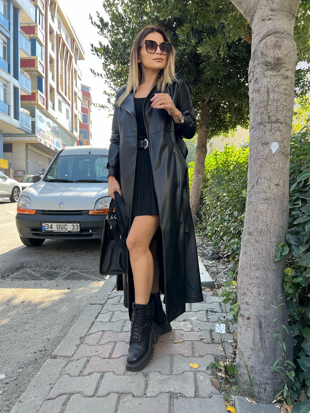 LF Siyah Uzun Deri Trençkot