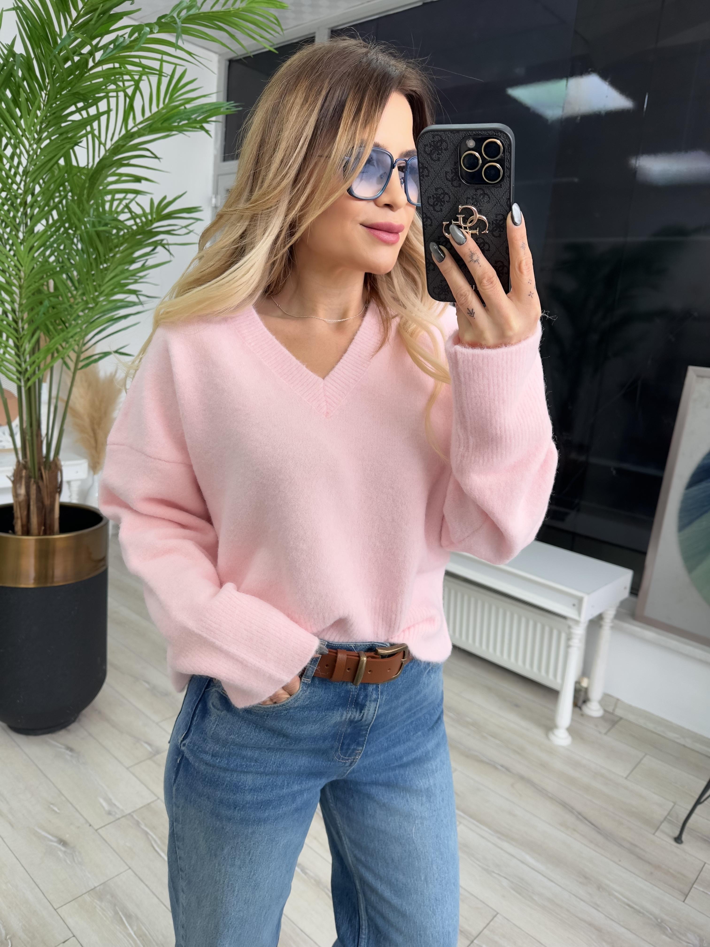 Pembe V Yaka Yumuşak Dokulu Triko Kazak 