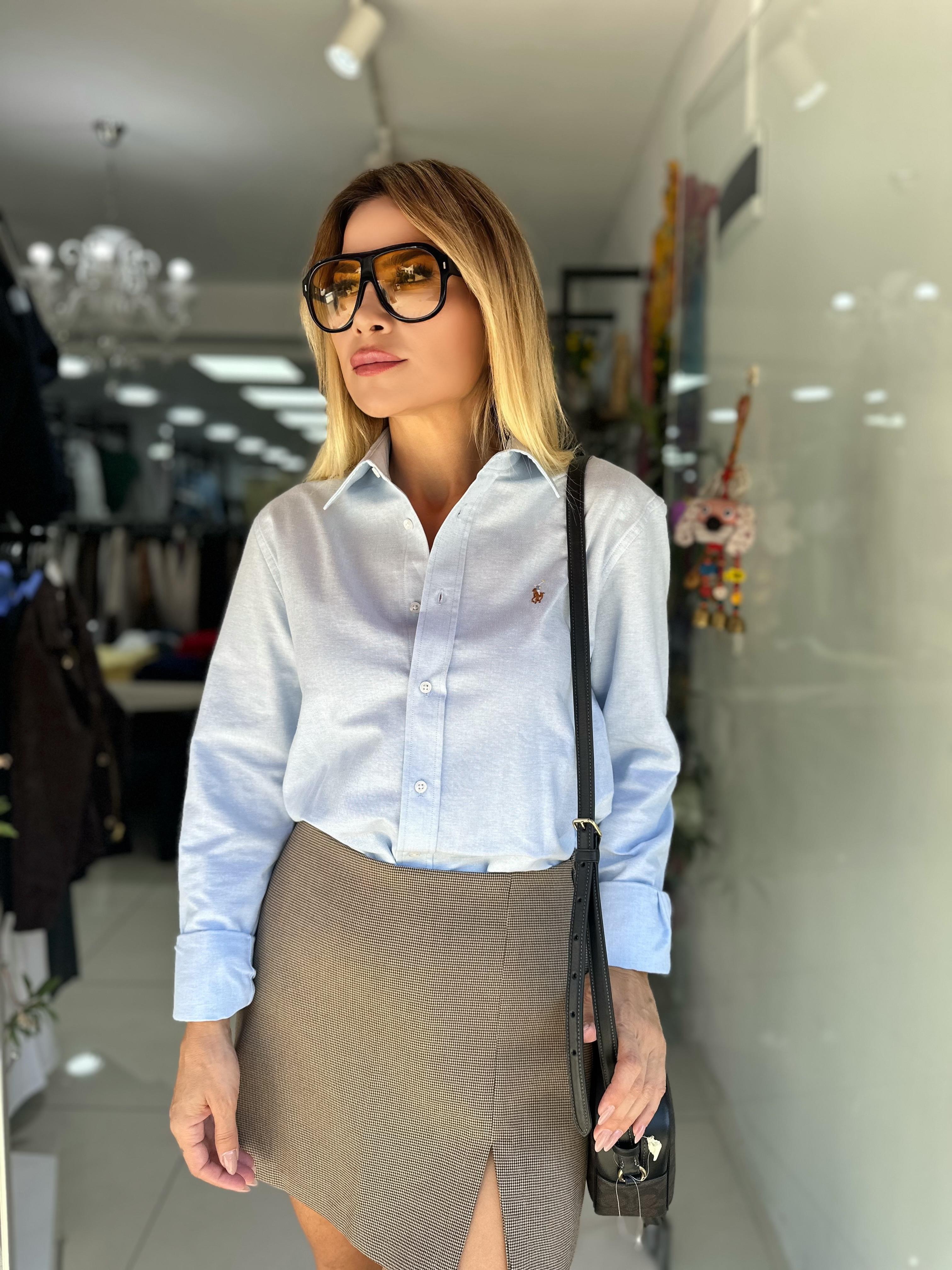 Polo Yaka Düğme Kapaklı Gömlek  