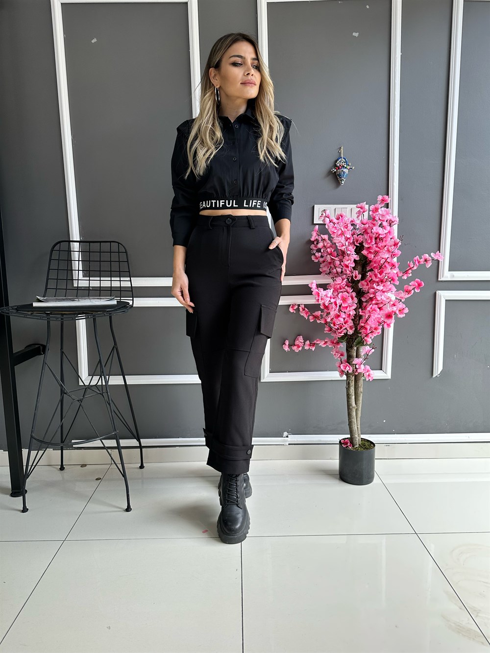 PR Yanı Cepli Siyah Pantolon