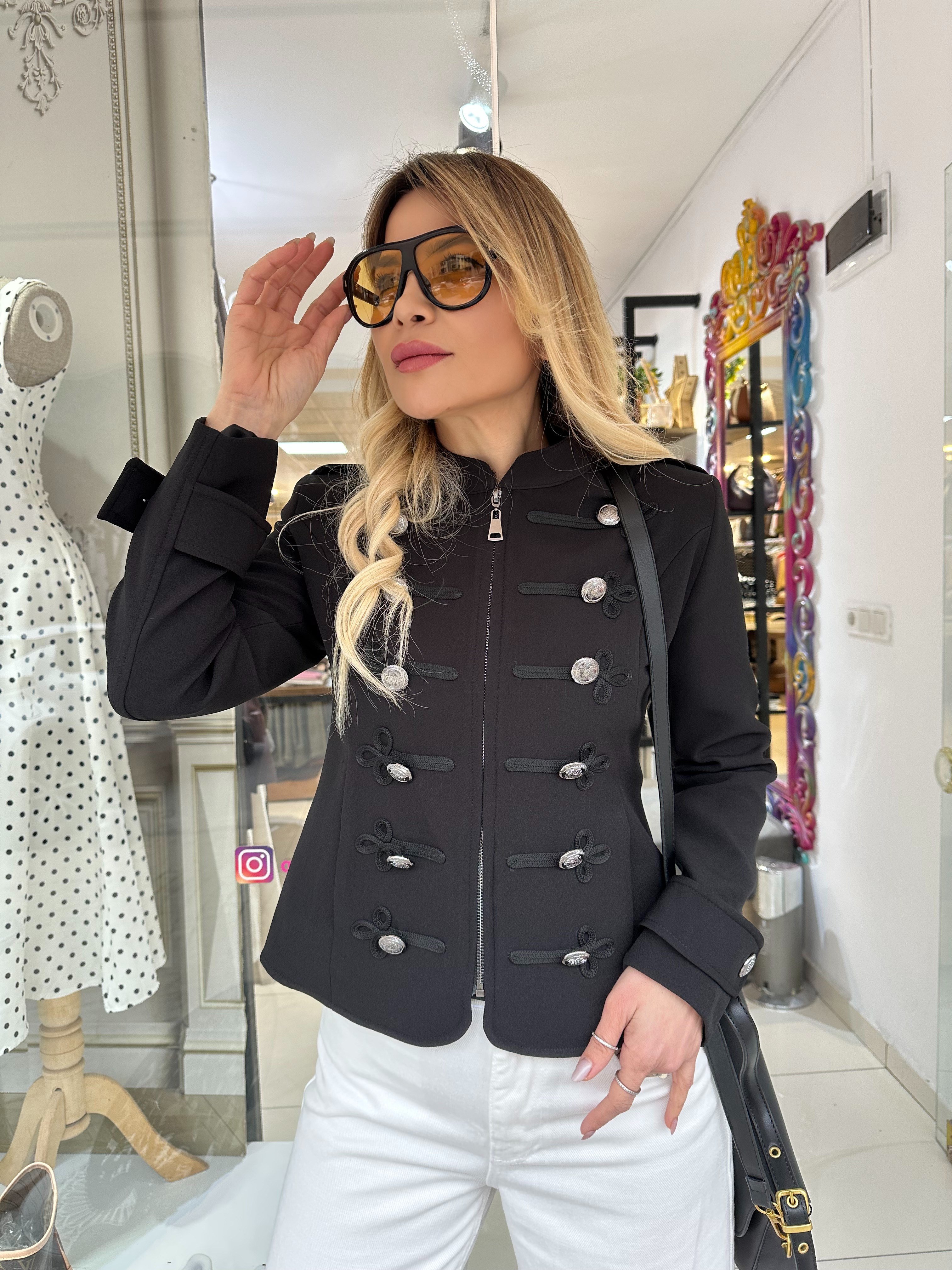 Siyah Apoletli Ceket 