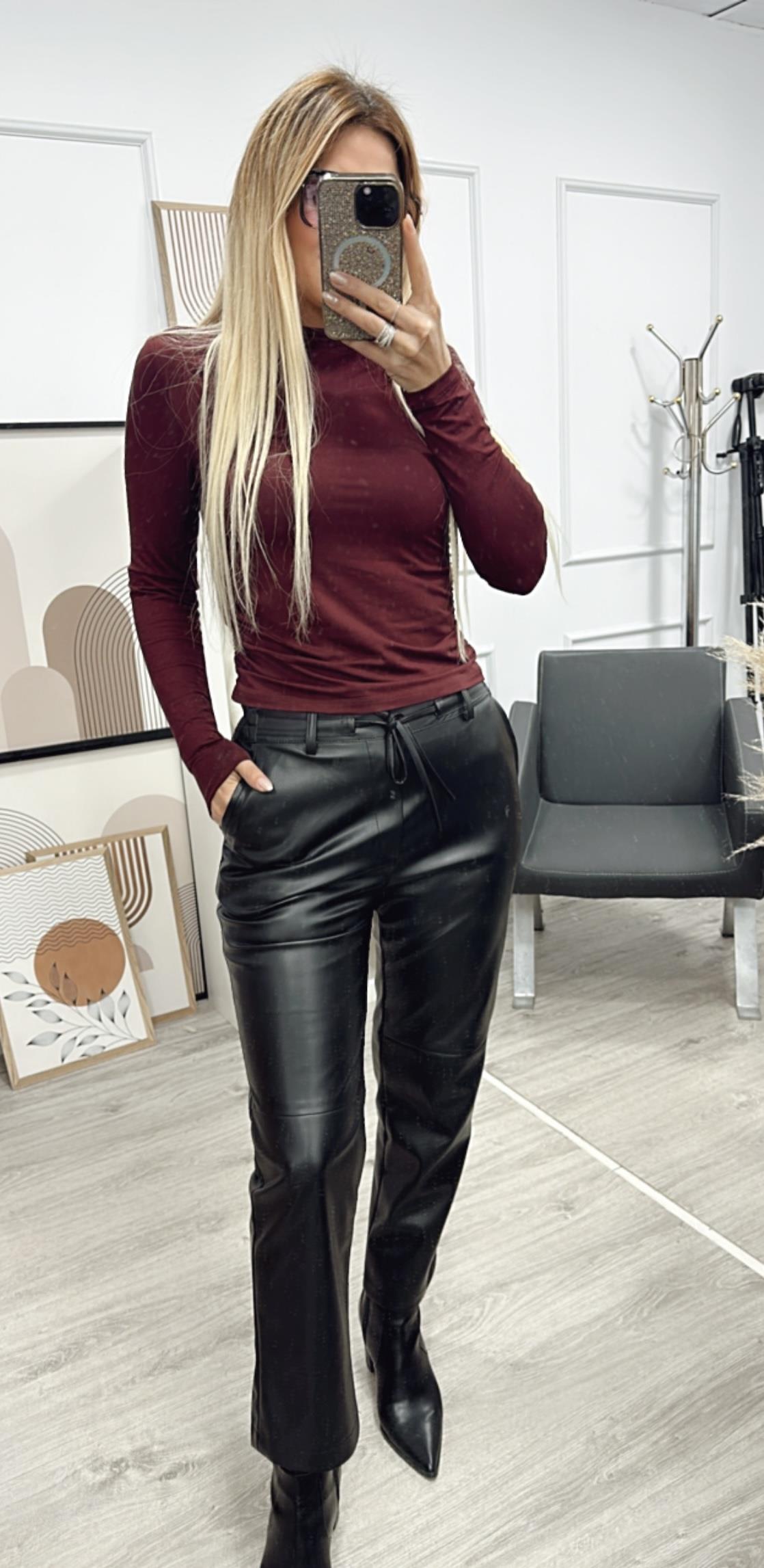 Siyah Bağcıklı Deri Pantolon 