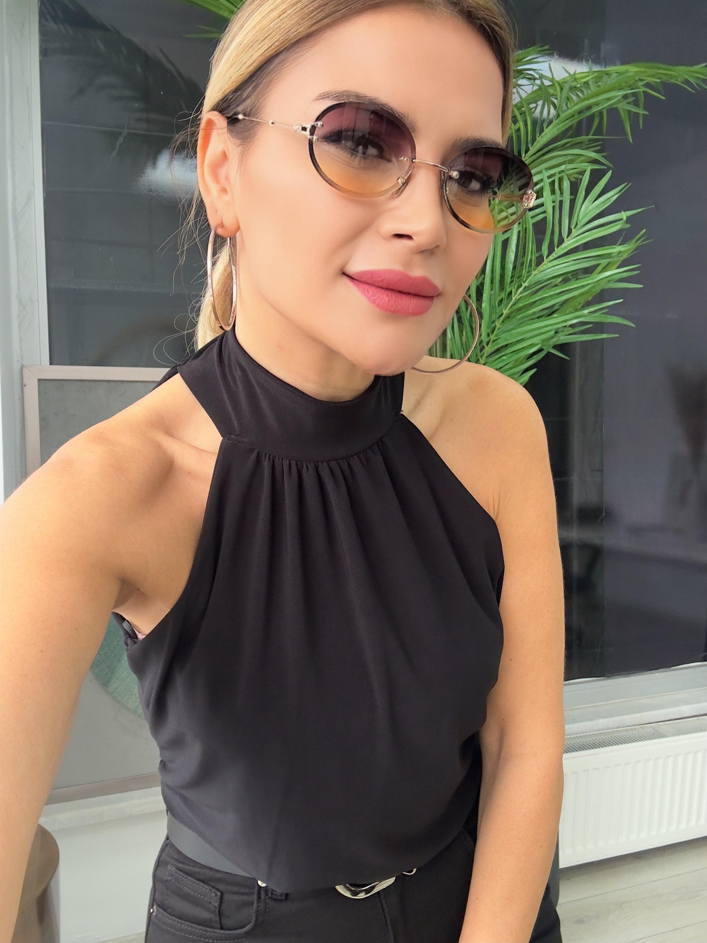 Siyah Çıtçıtlı Bodysüit 