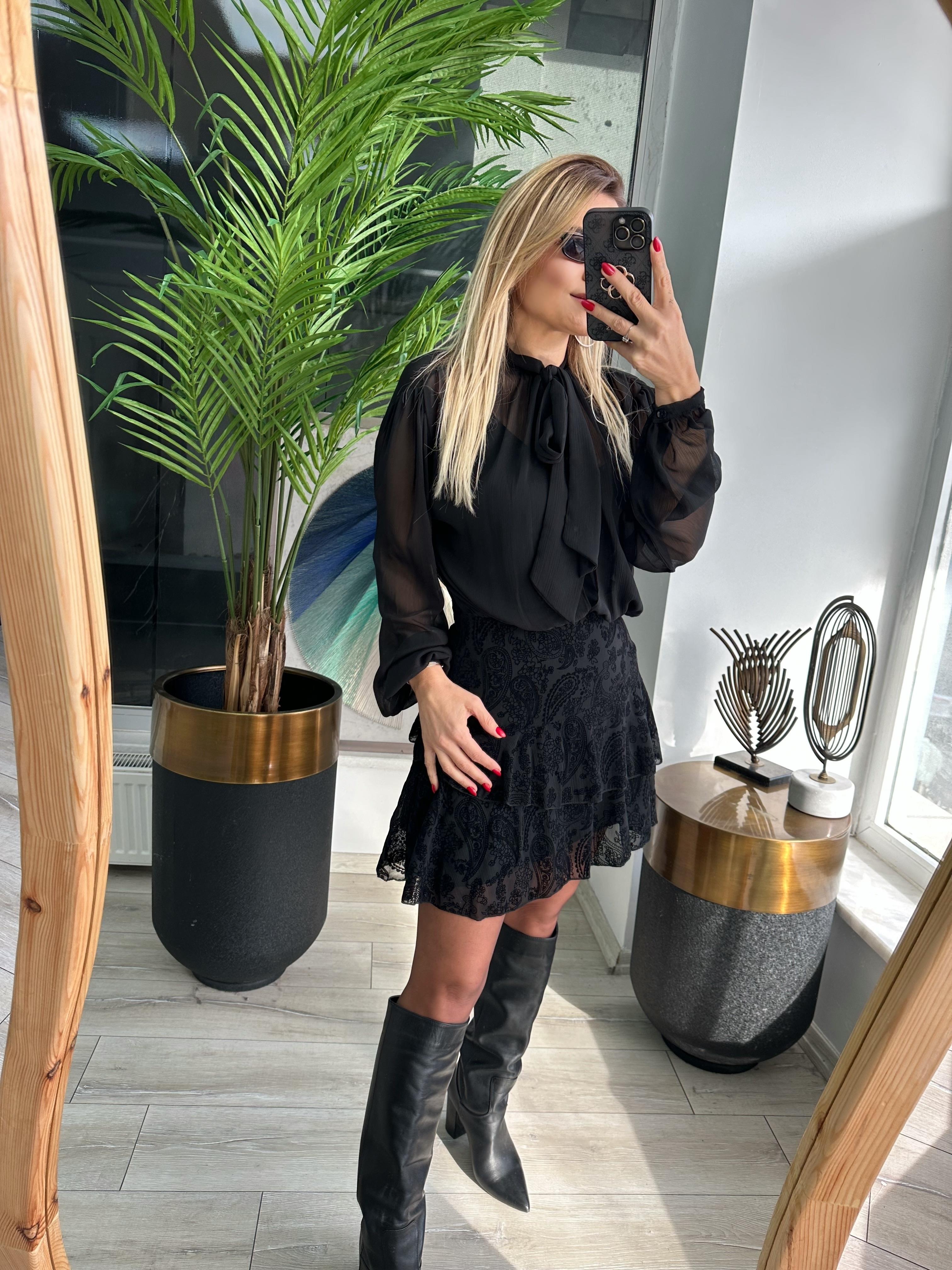 Siyah Dantel Detaylı İç Astarlı Elbise