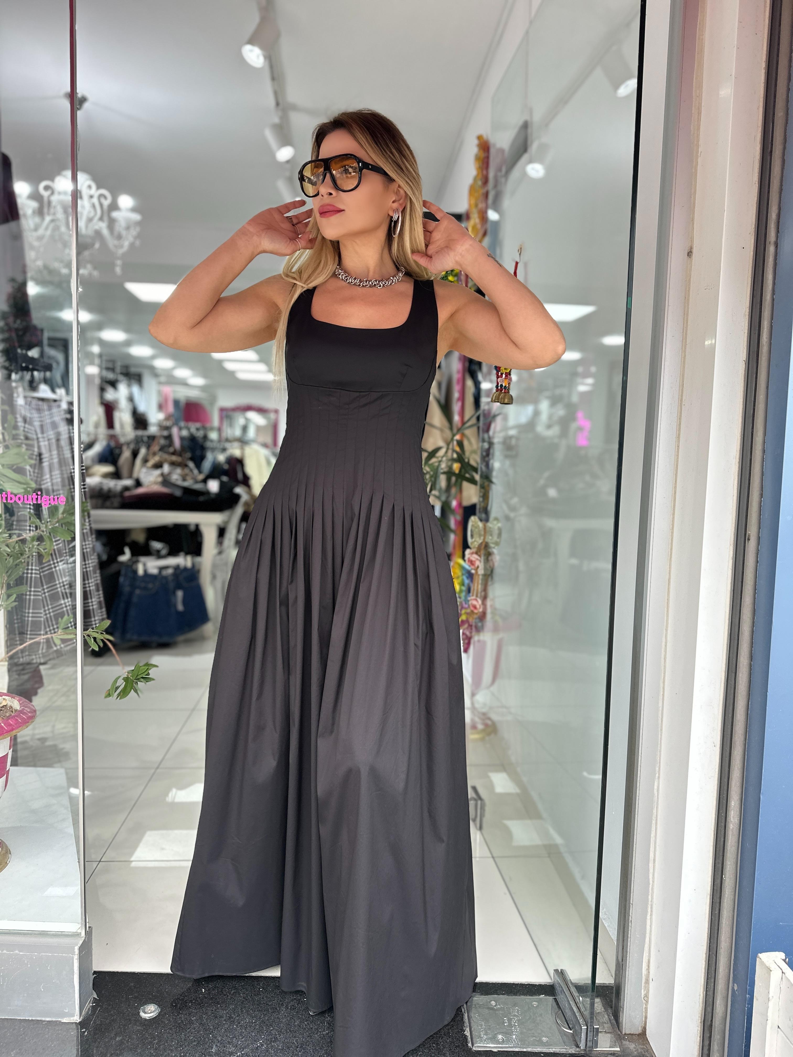 Siyah Kalın Askılı Belden Gipe Detaylı Tulum