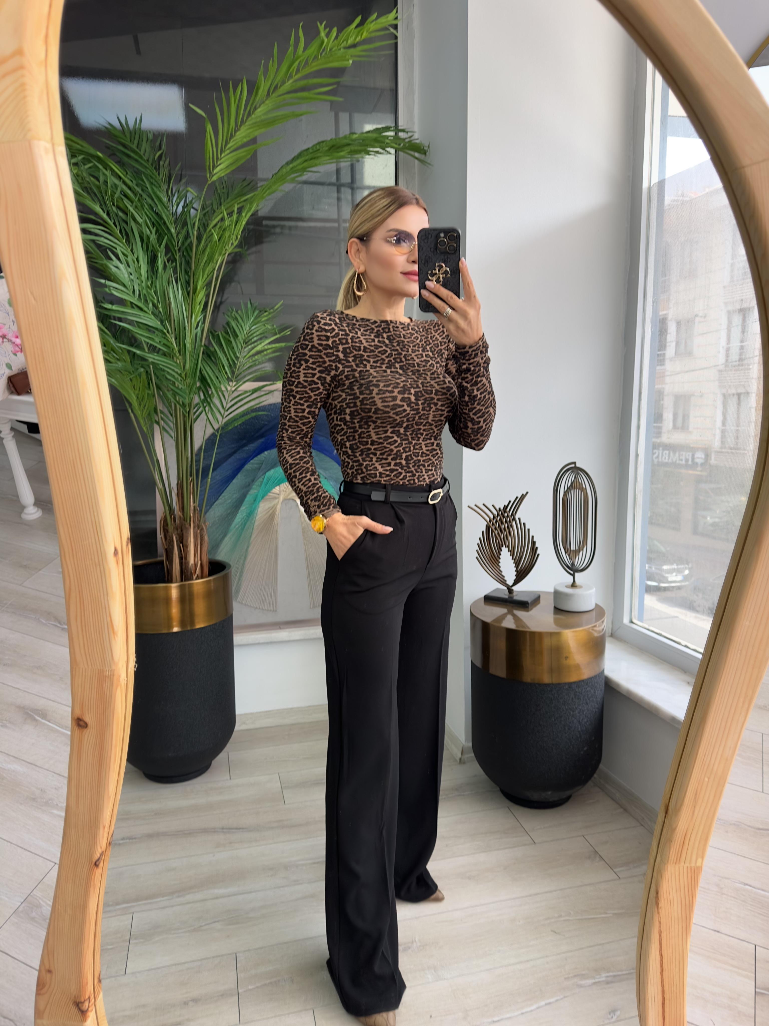 Siyah Kemerli Kumaş Pantolon 