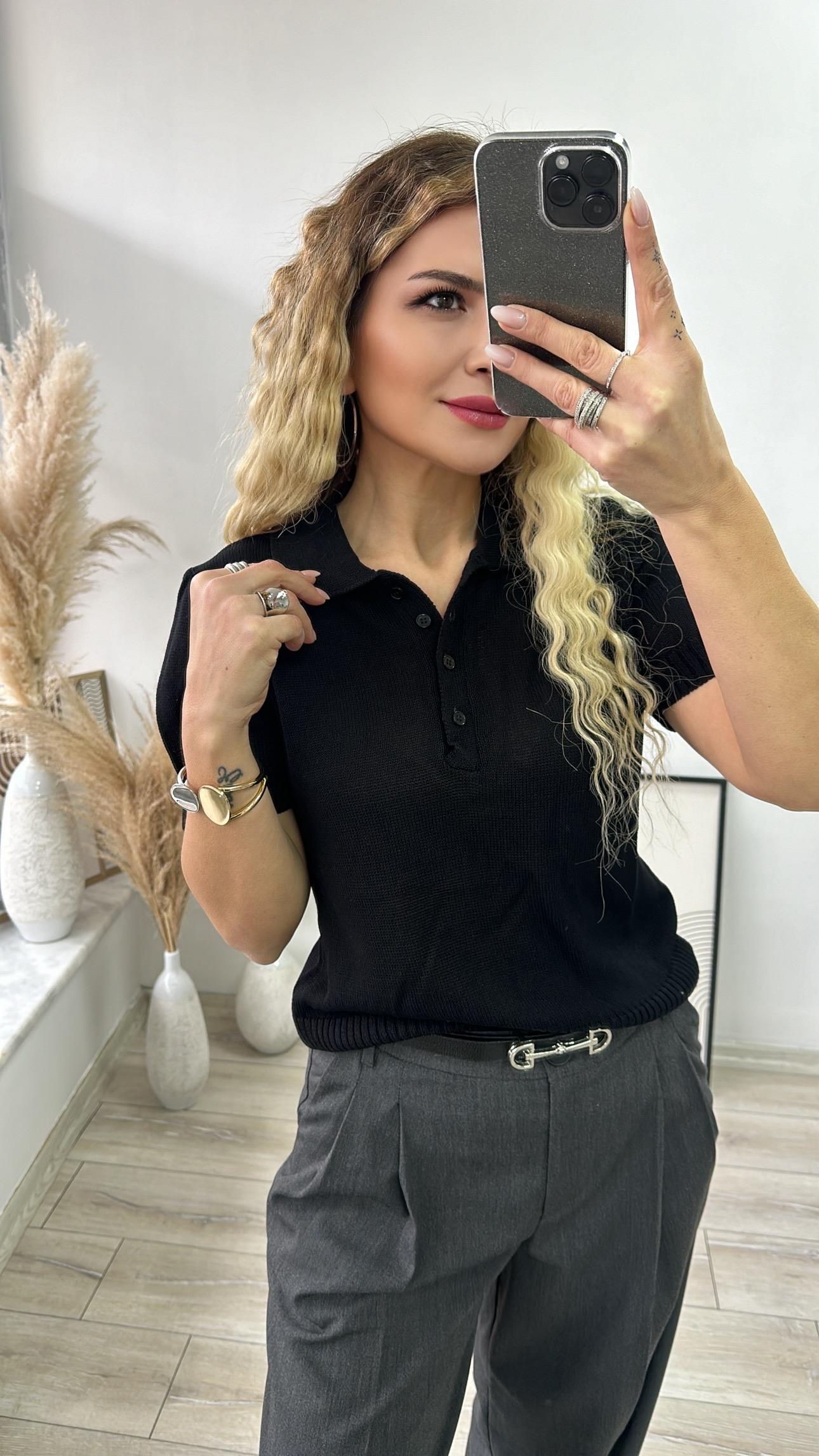 Siyah Polo Yaka Düğmeli İnce Triko Bluz