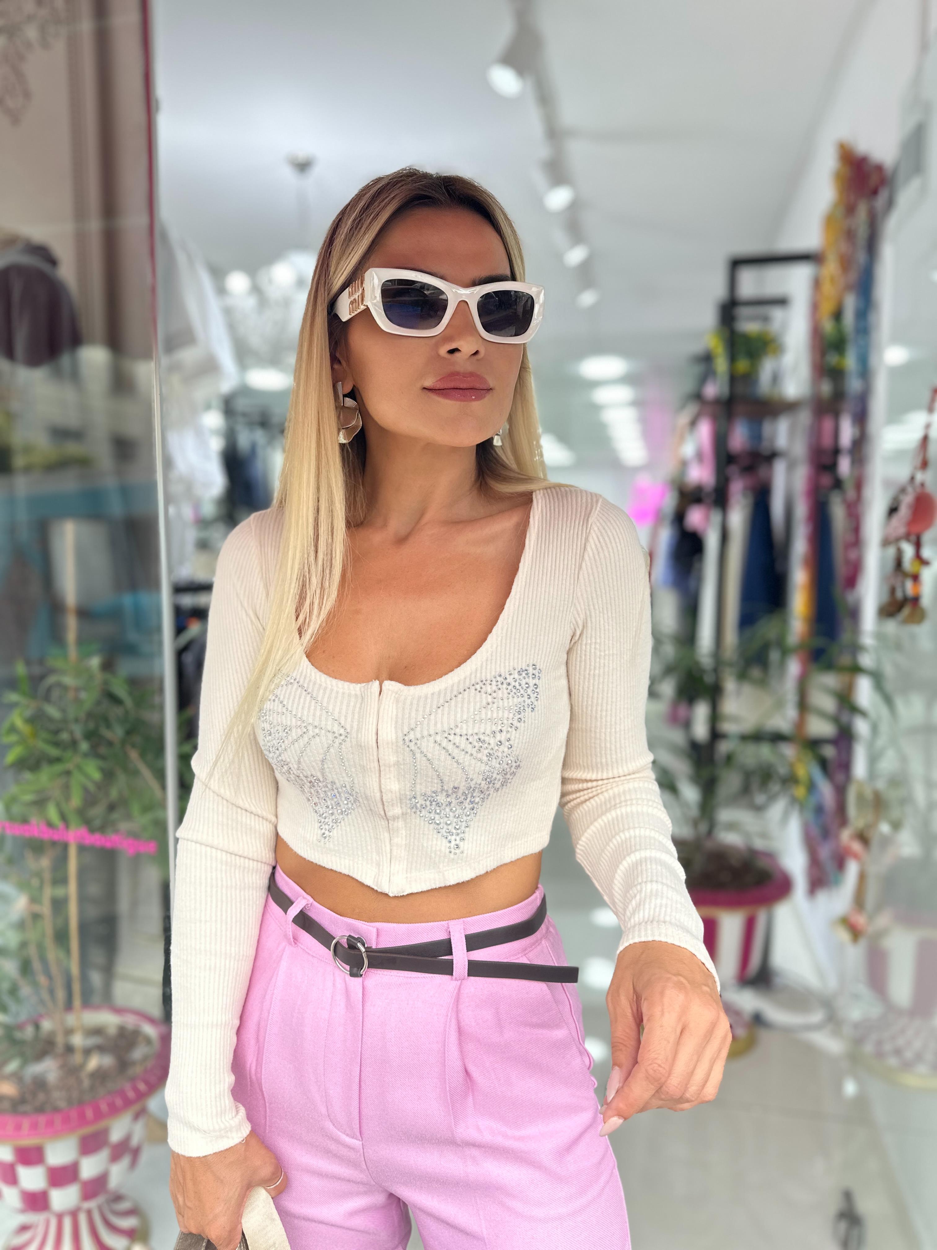 Taş Detaylı Önü Agraflı Crop 