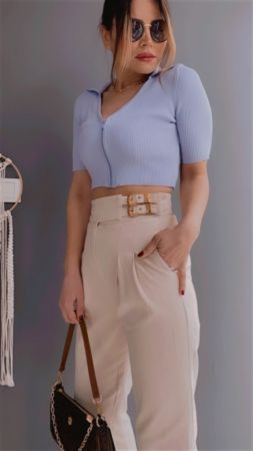 TAŞ TOKA DETAYLI PLİSELİ PANTALON 