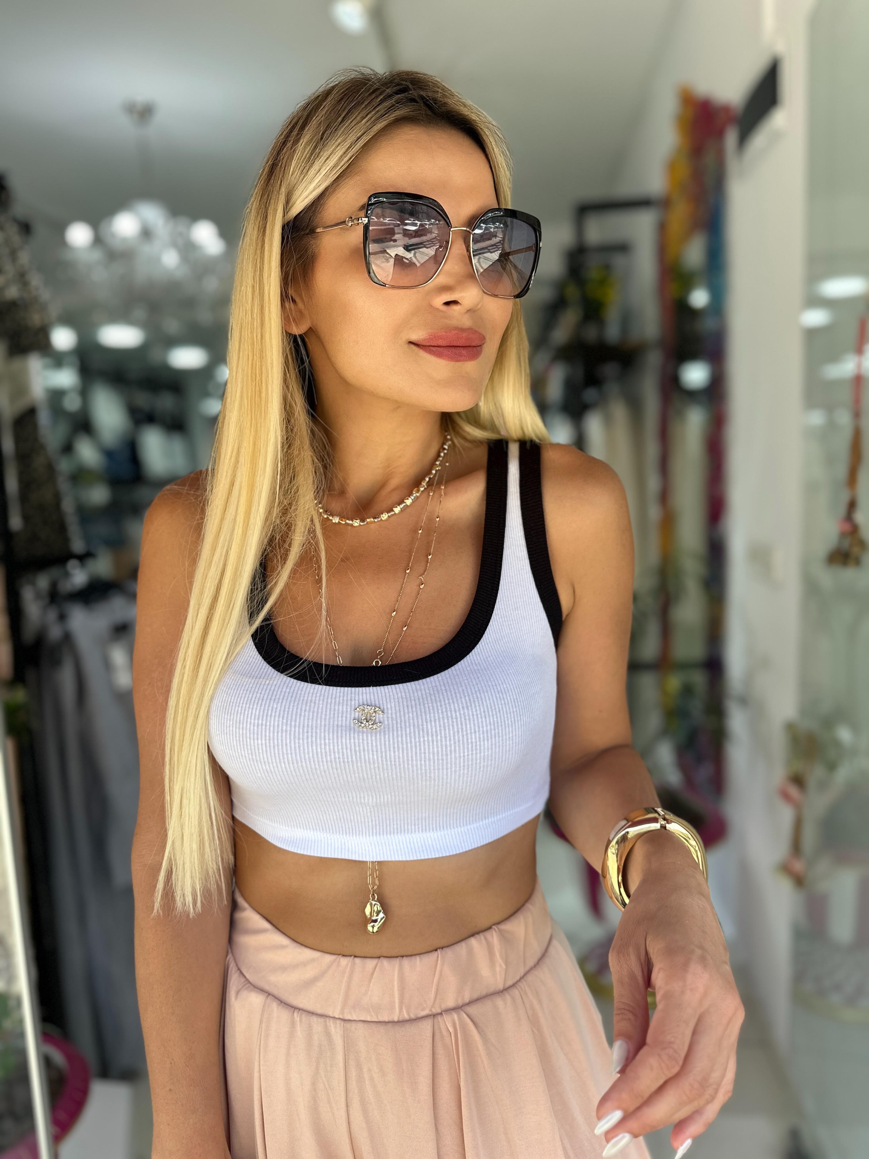 Aksesuar Detaylı Beyaz Crop 