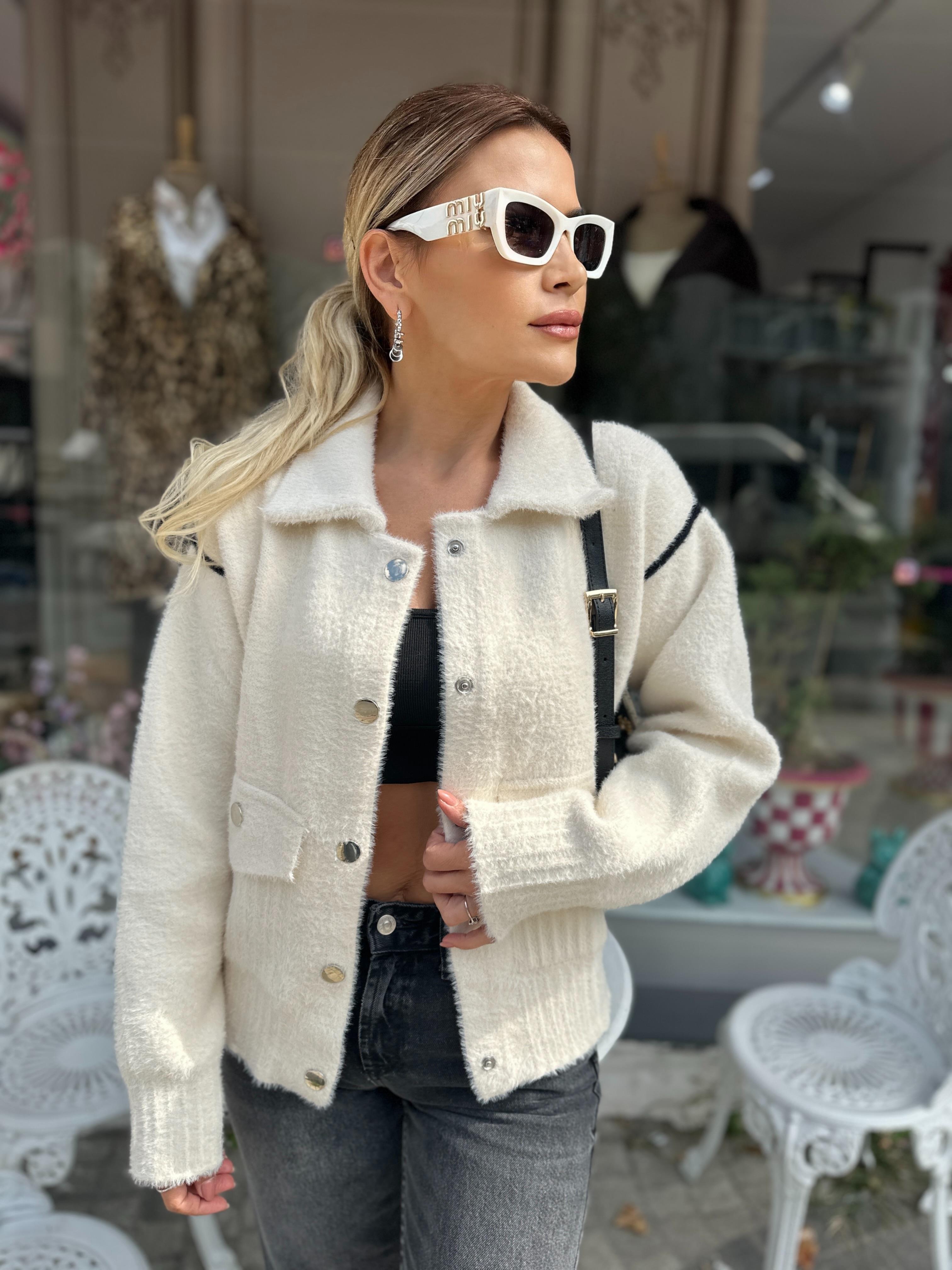 Angora Gömlek Yaka Cepli Hırka