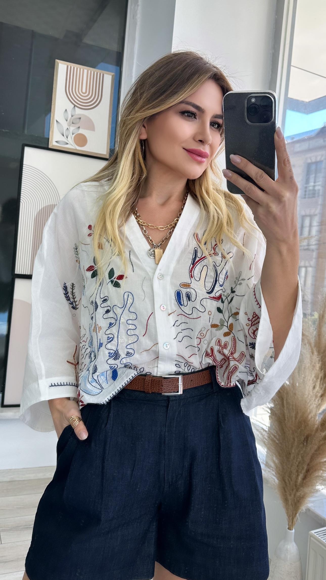 Balık Desenli Nakışlı Gömlek