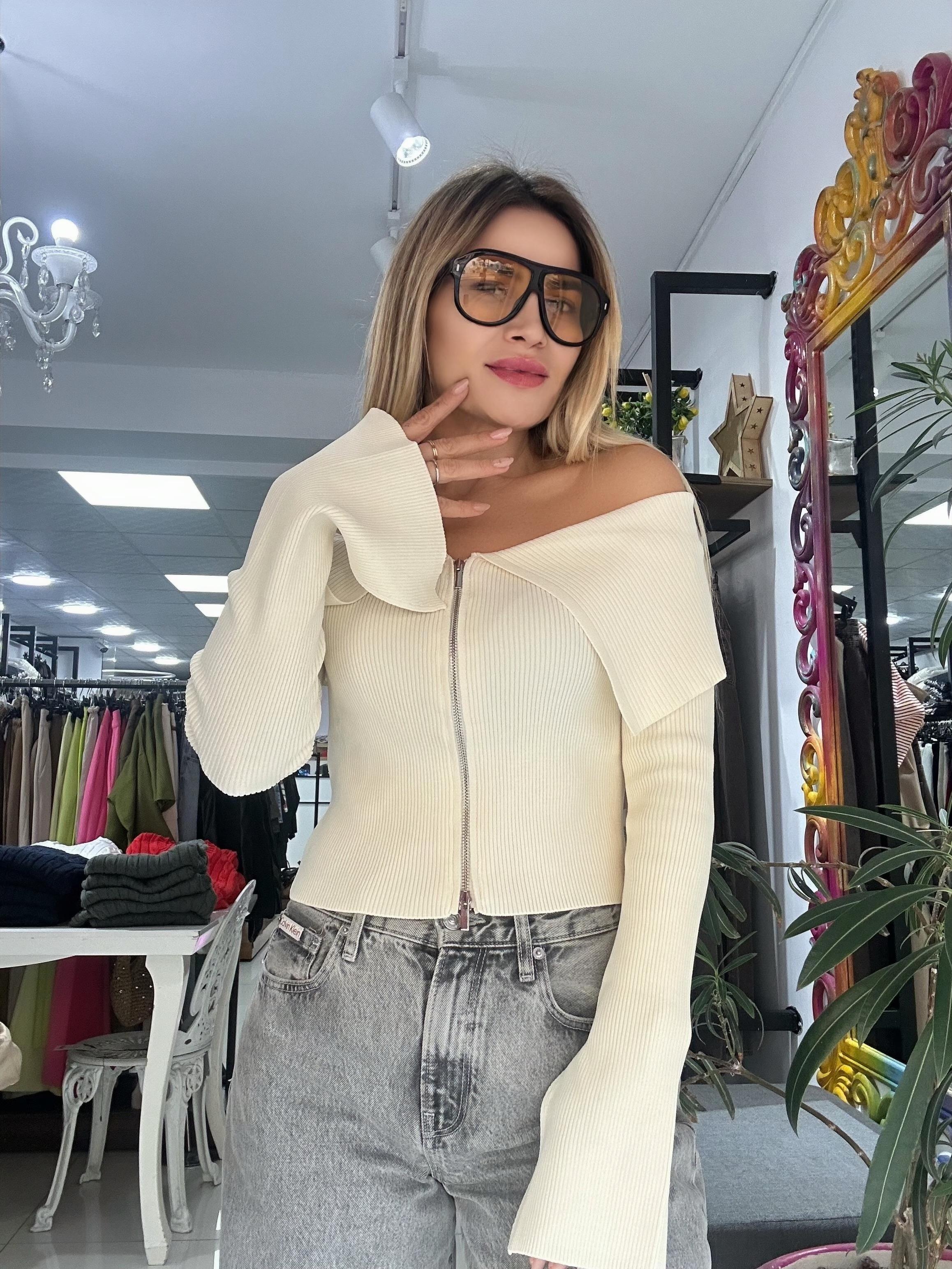Bardot Yaka Kol Yırtmaç Detaylı Fermuarlı Triko Hırka