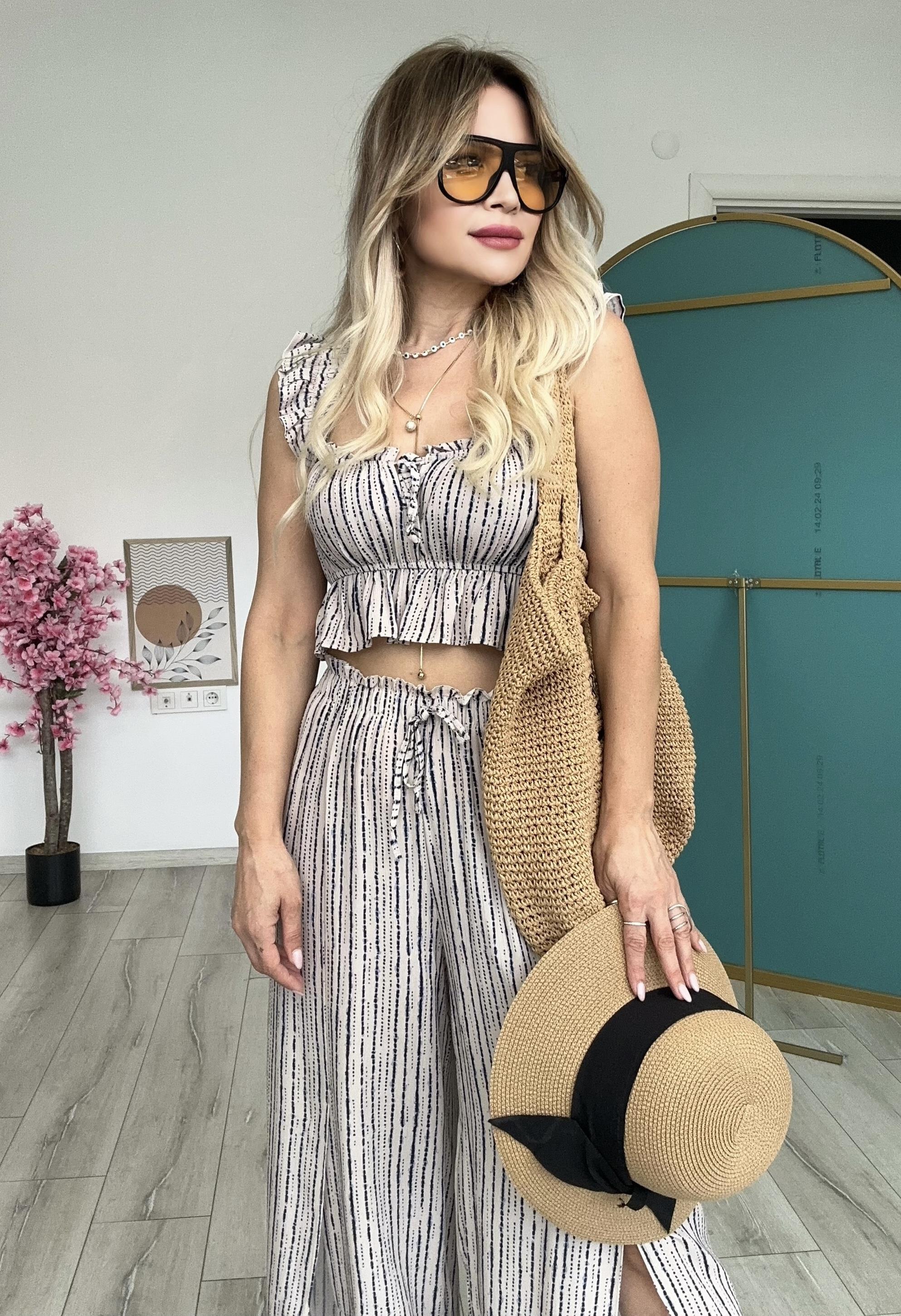 Bej Desenli Bağcıklı Bluz