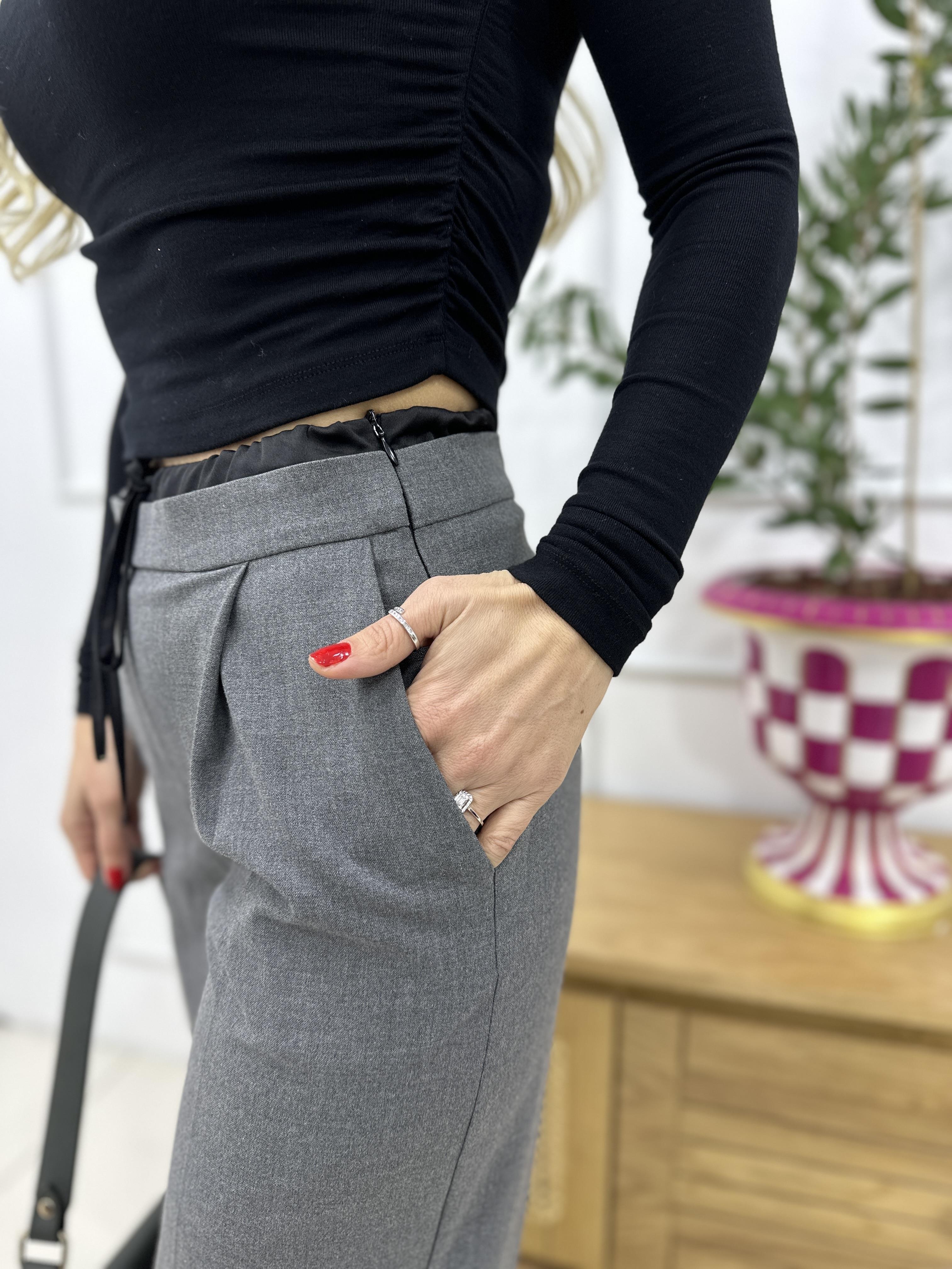 Bel Lastik Detaylı Pantolon