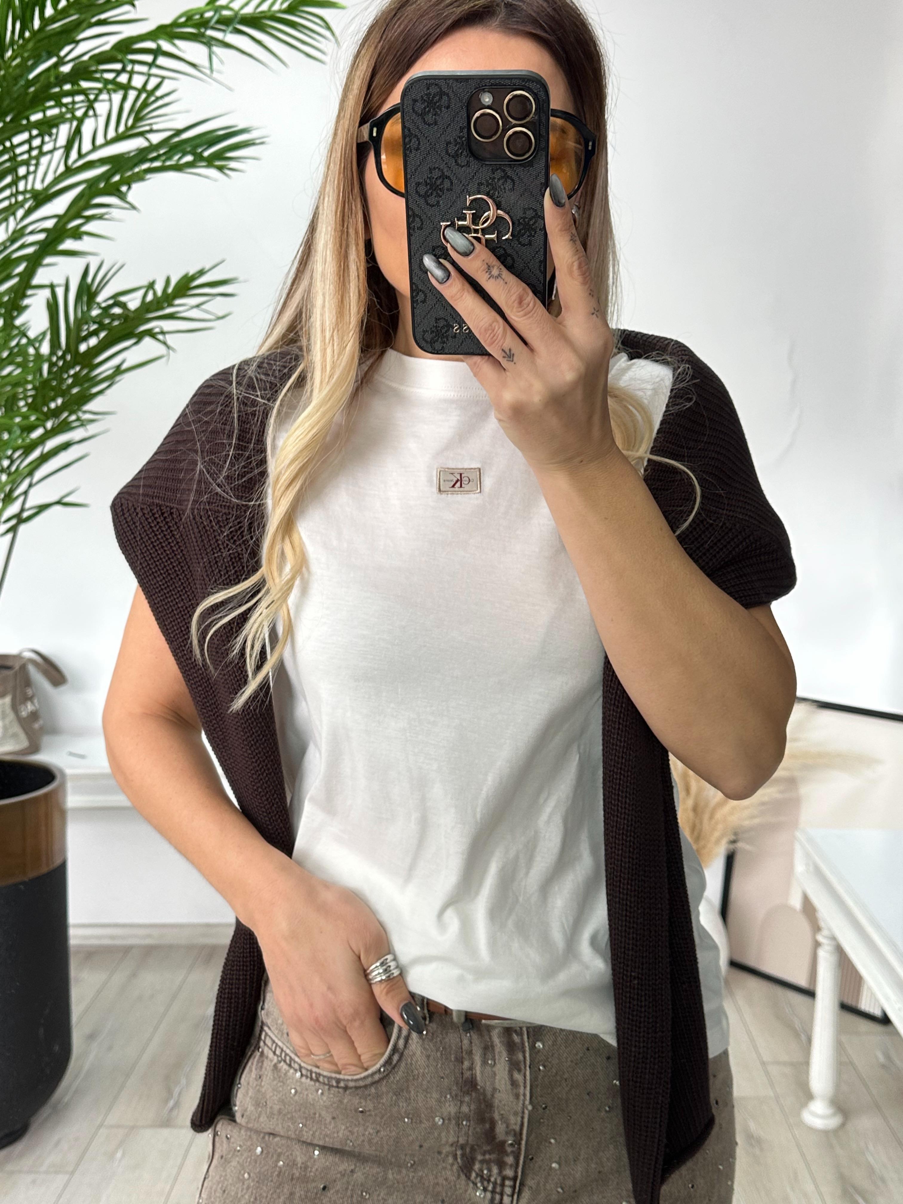 Beyaz Baskılı Tşhirt 