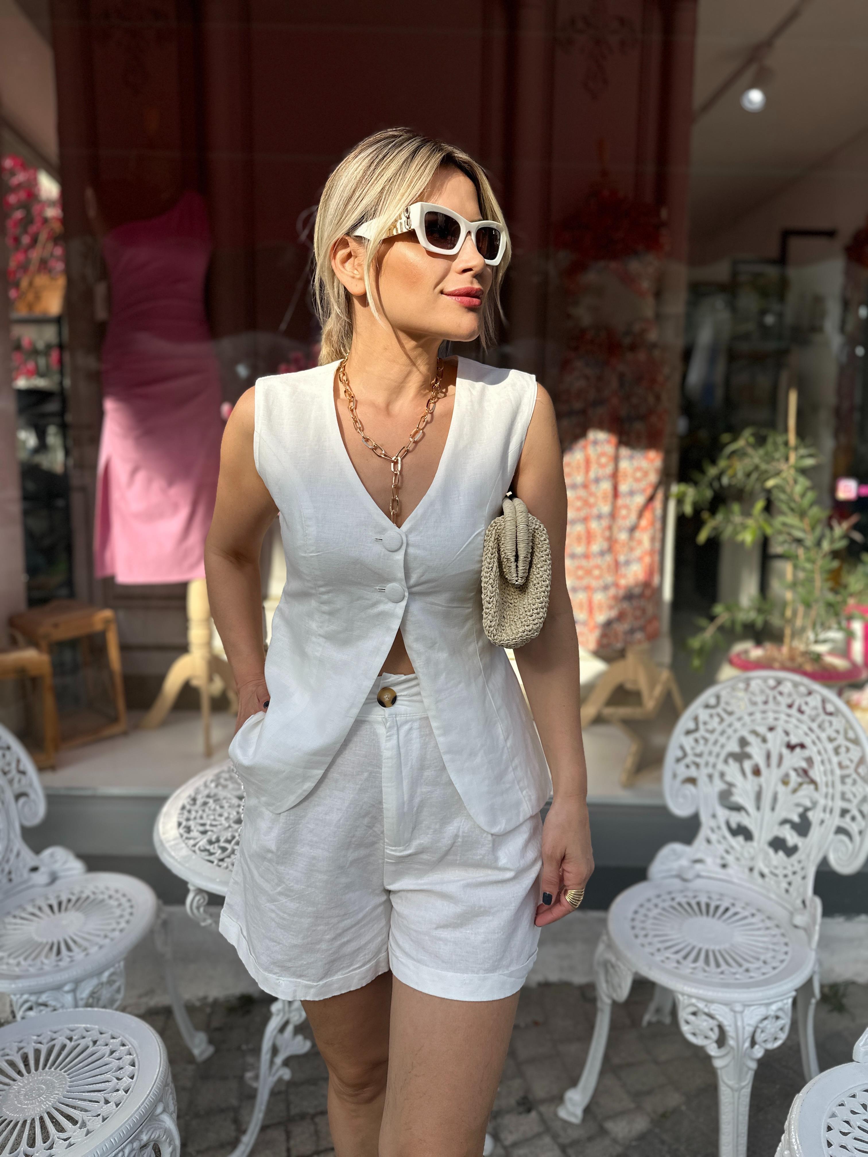 Beyaz Bel Detay Keten Şort