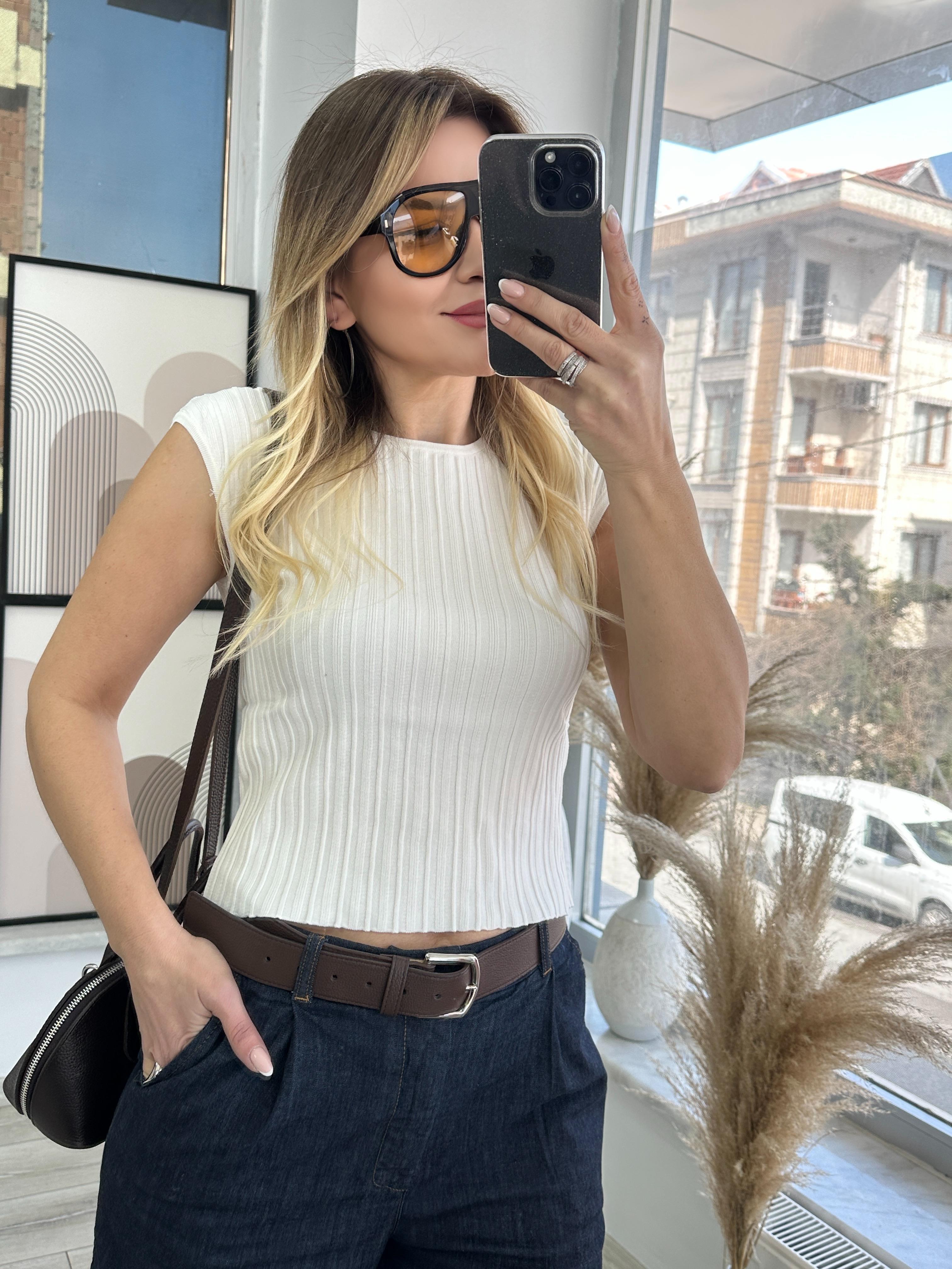 Beyaz Bisiklet Yaka Fitilli İnce Triko Bluz 