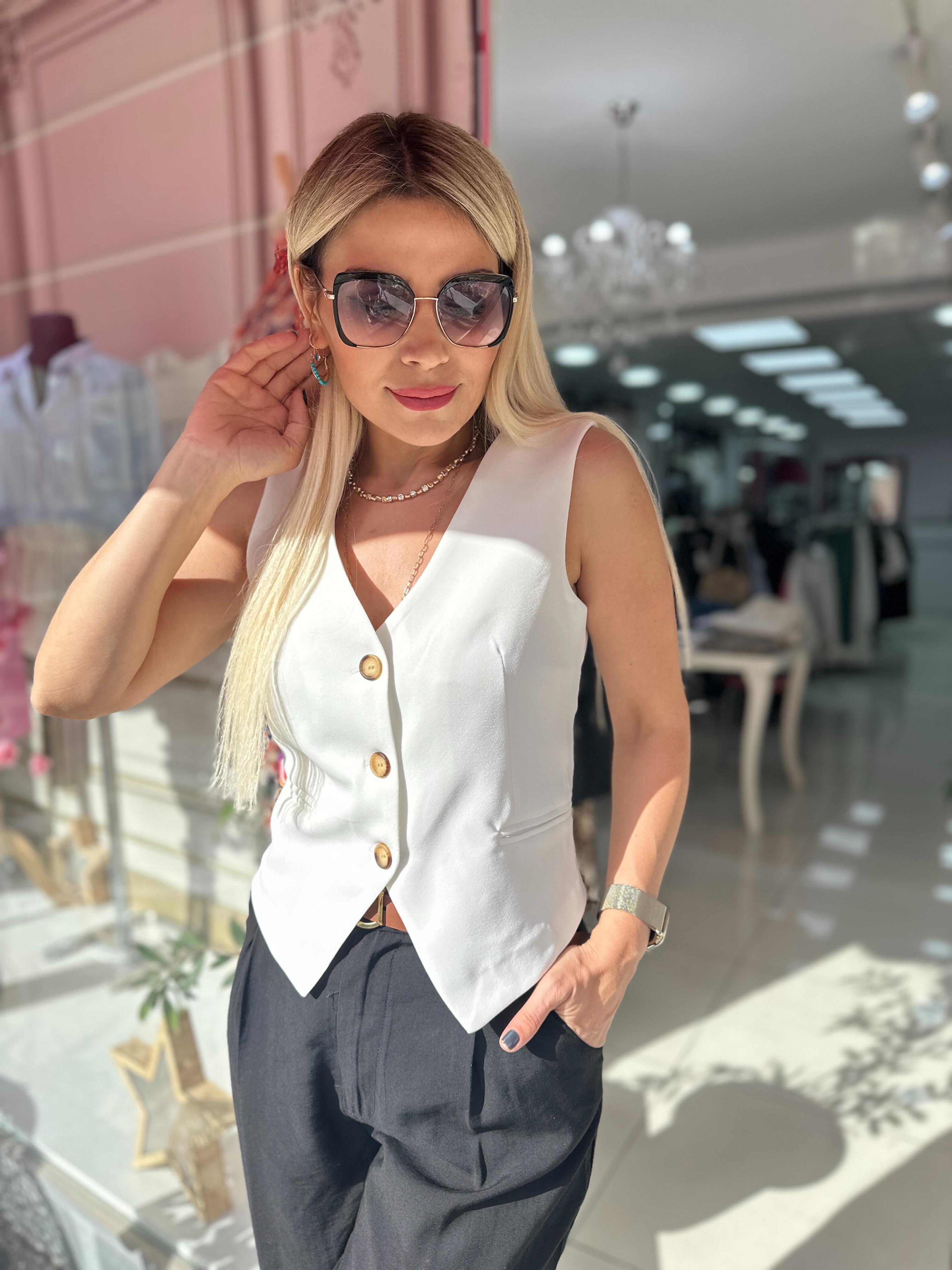 Beyaz Düğme Detay Yelek 