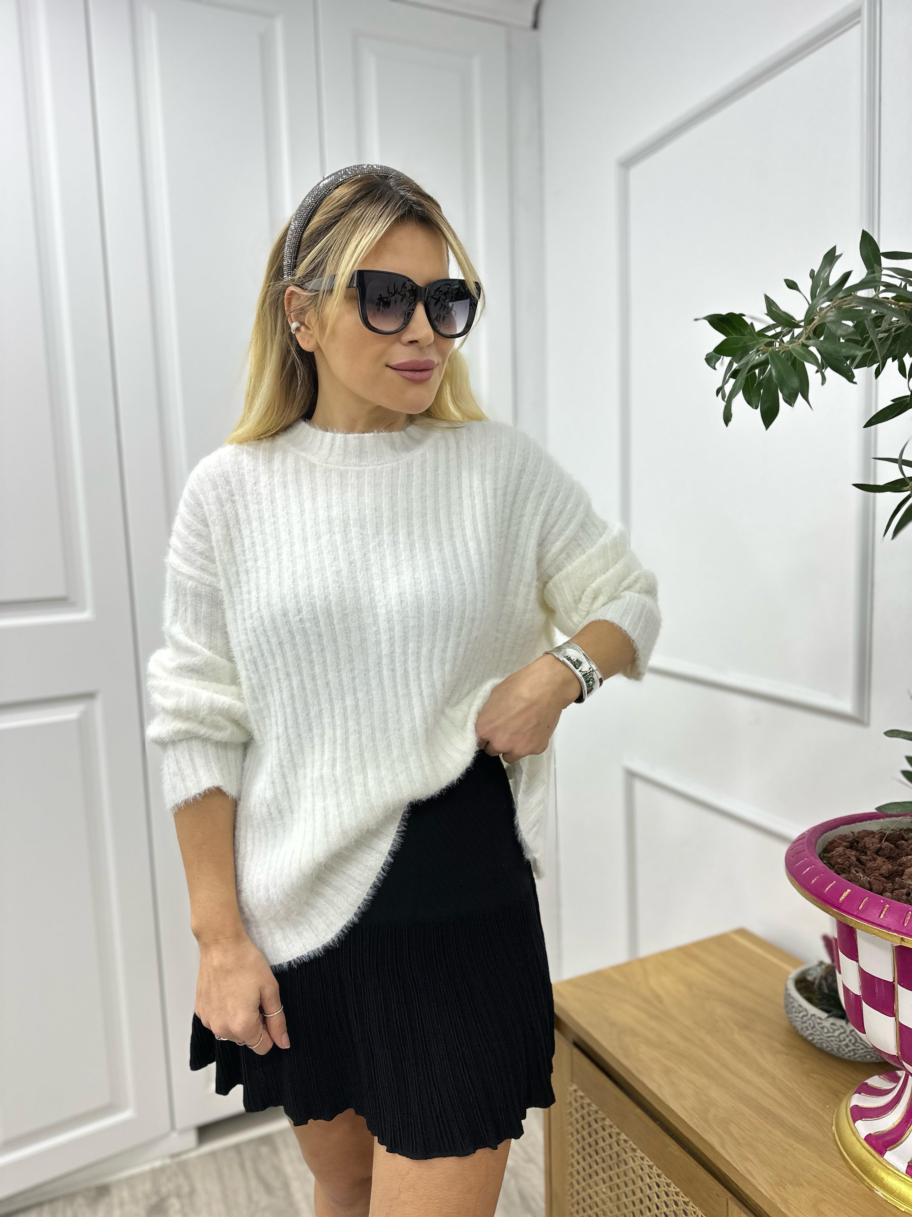 DLV Beyaz Yumuşak Dokulu Triko 