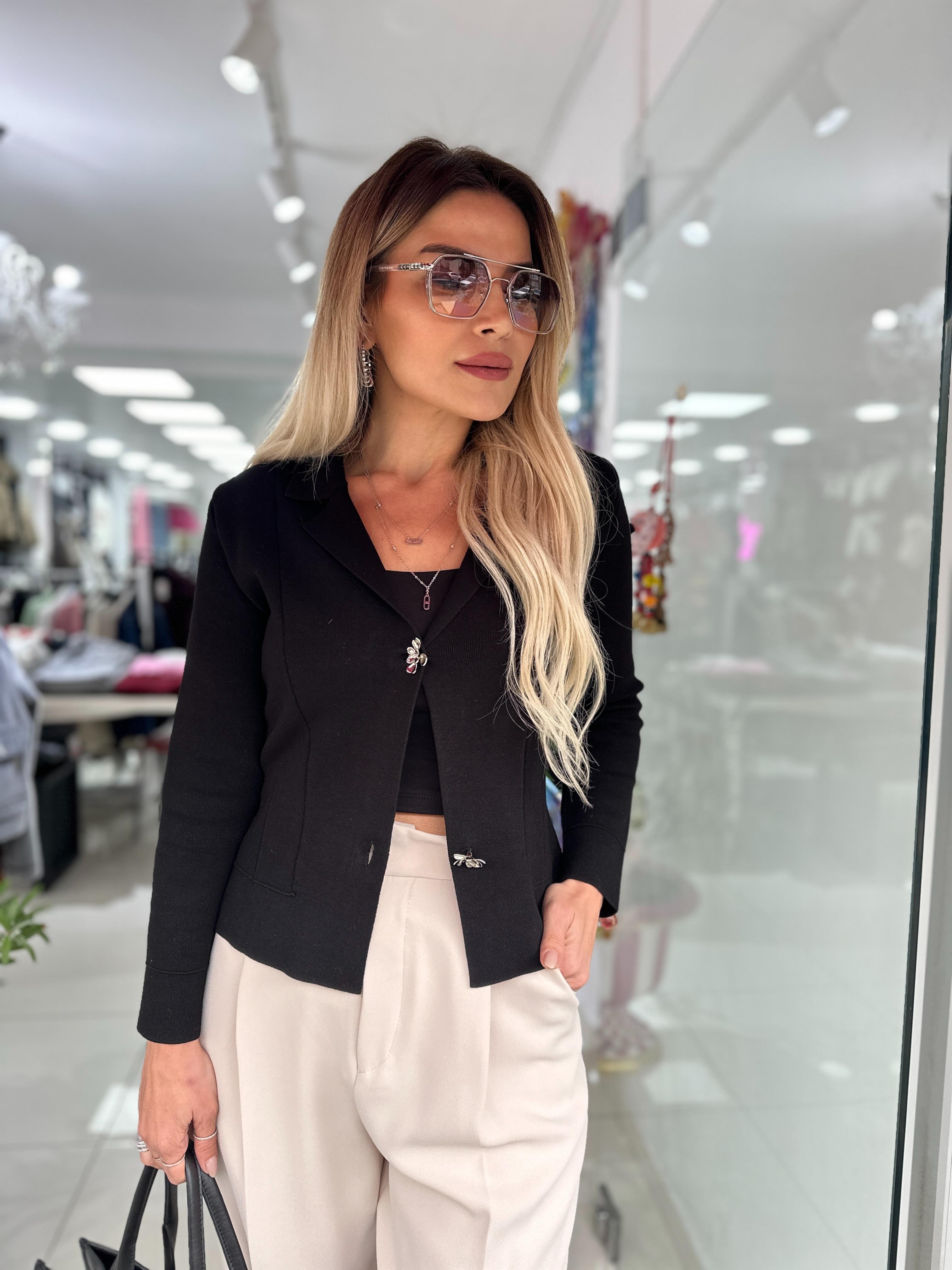 DLV Siyah Ceket Yaka Çiçek Düğmeli Triko Hırka 