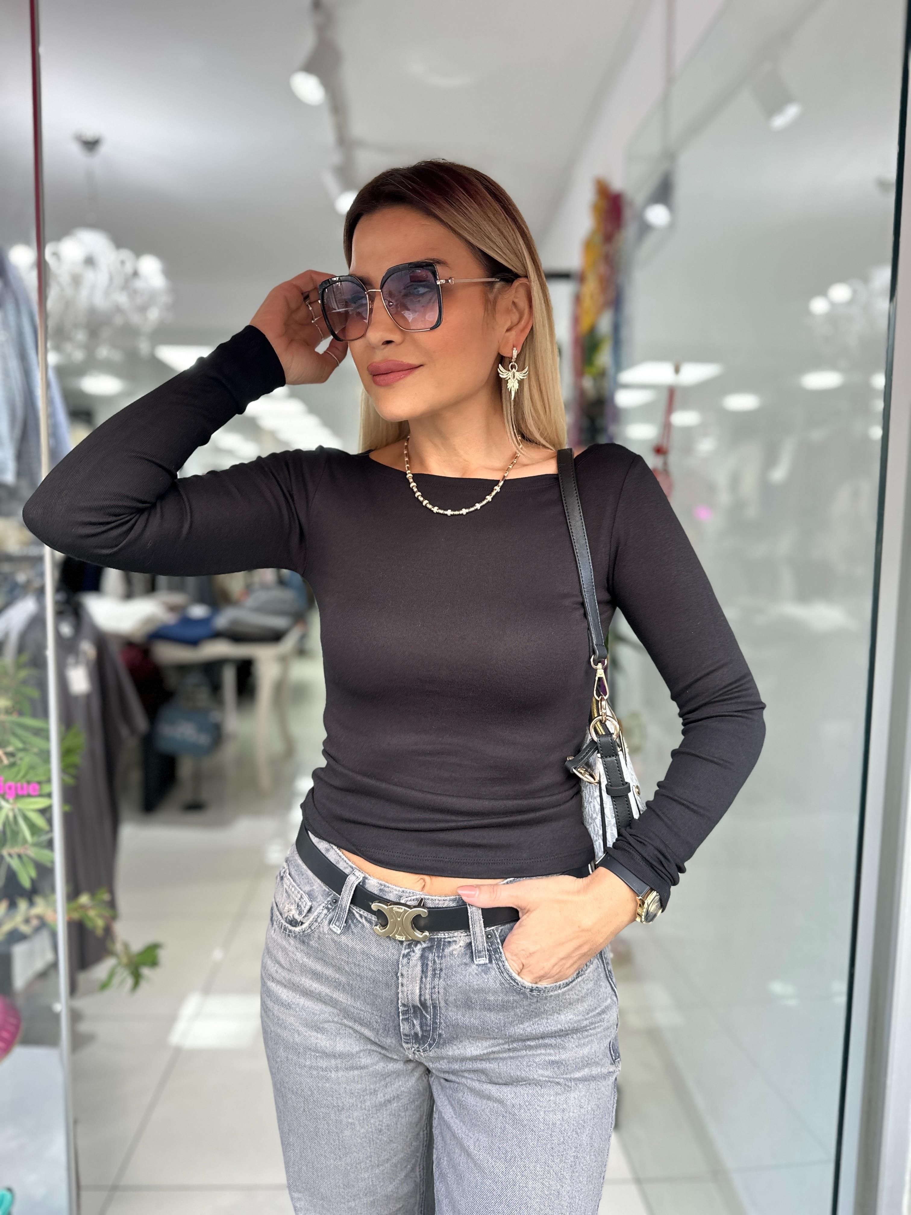 DLV Siyah Kayık Yaka Bluz 