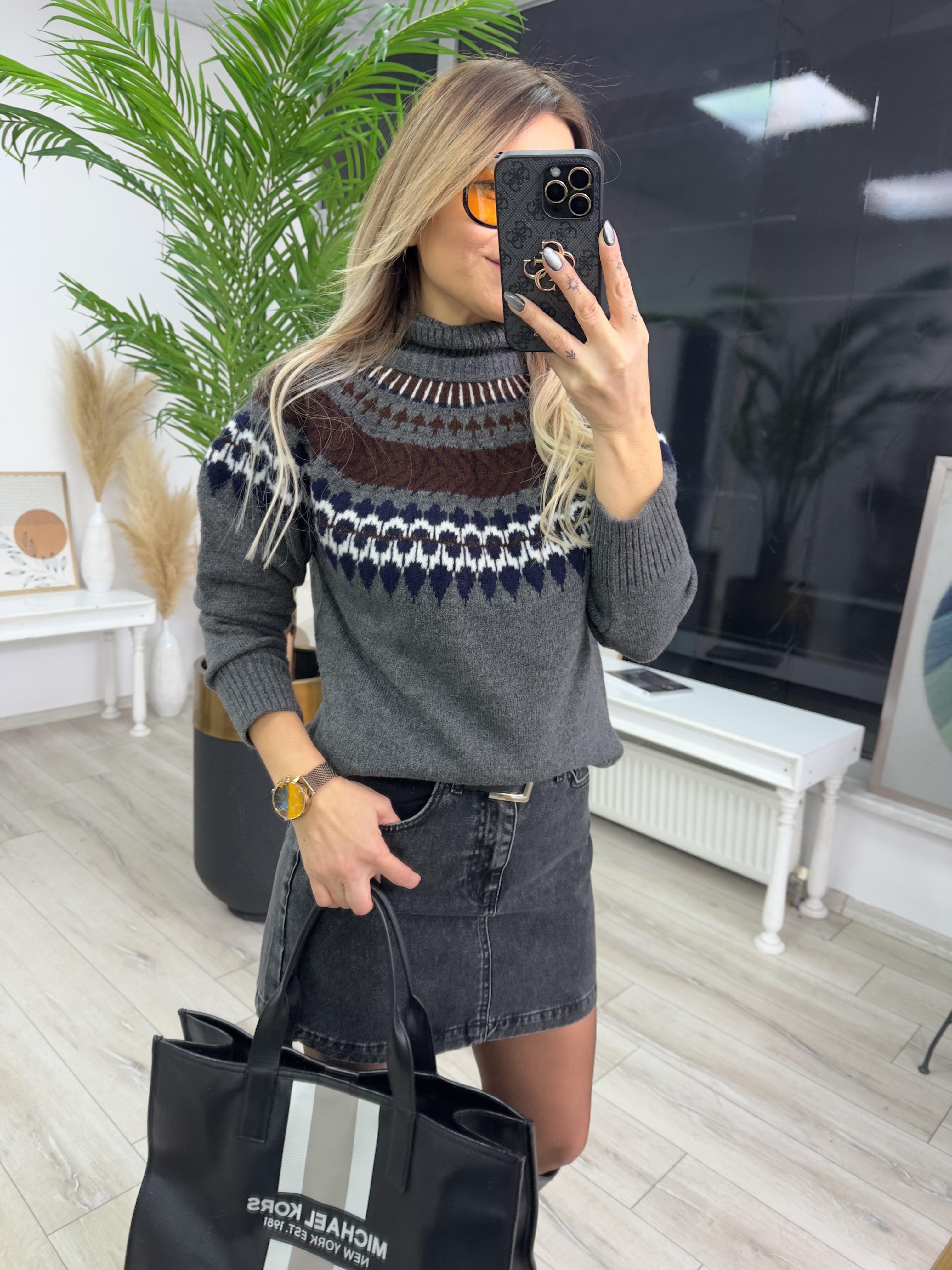 Gri Desenli Triko Kazak