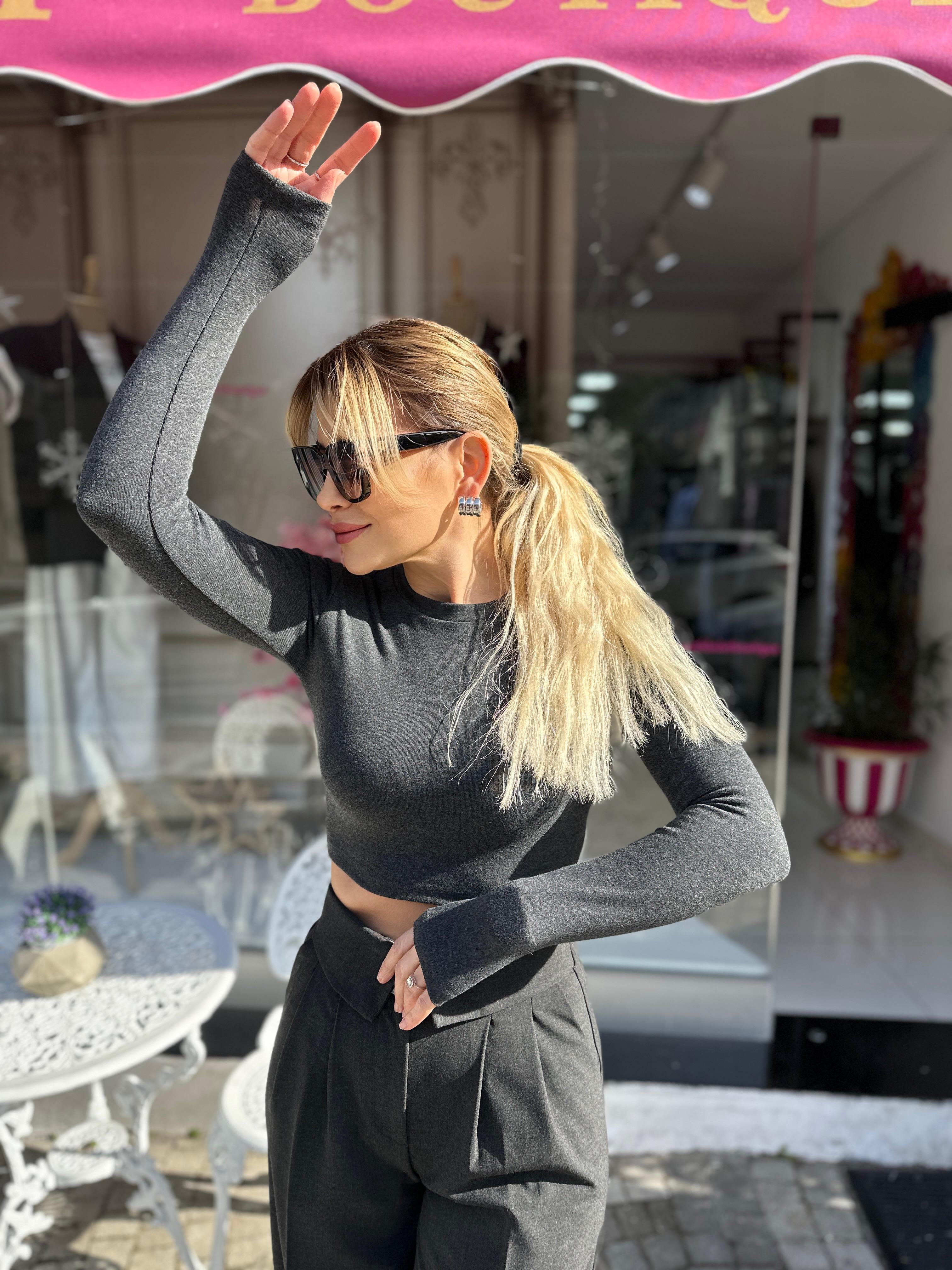 Gri Modal Kumaş Crop Bluz 