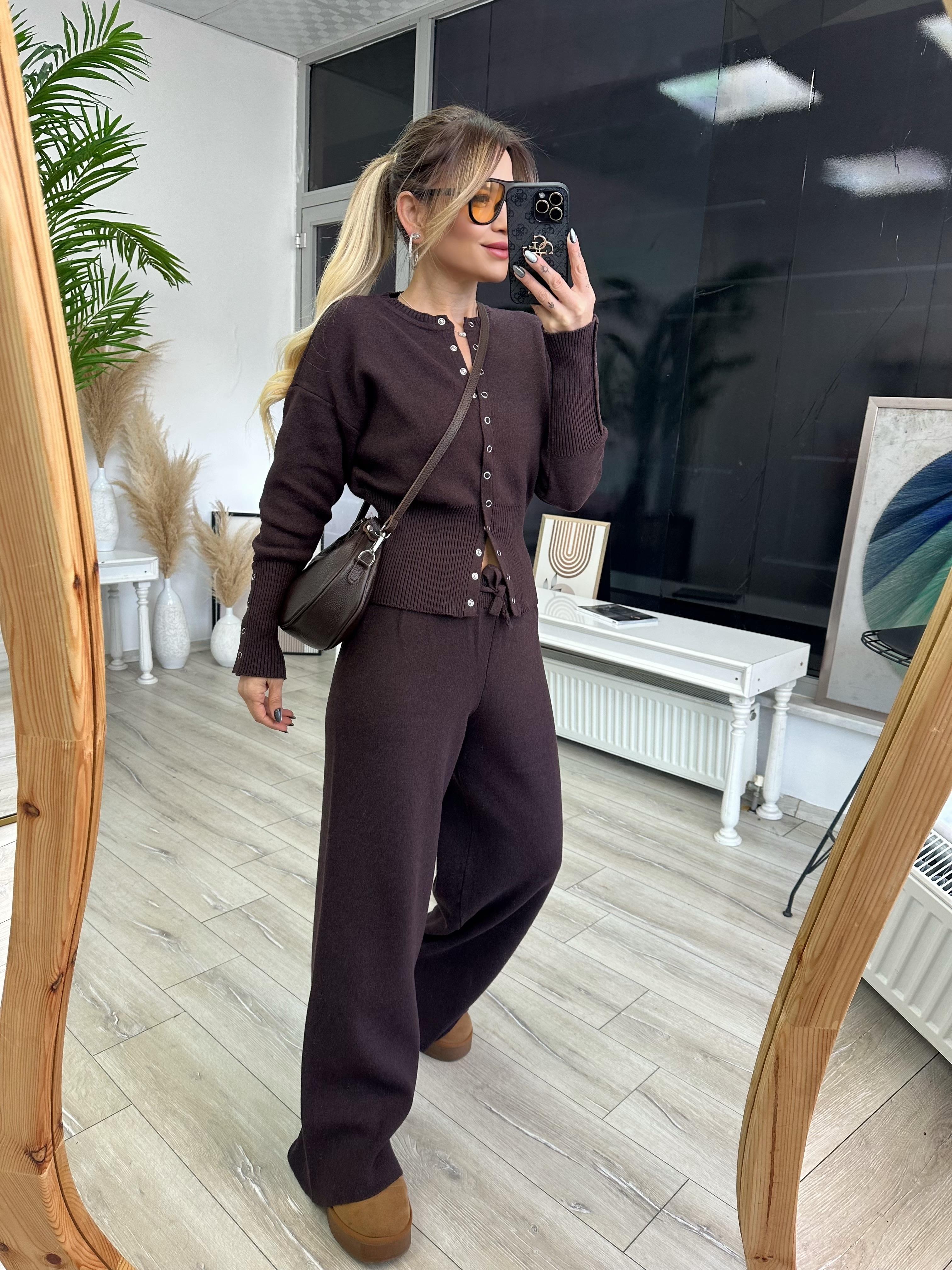 Kahve Düğme Detaylı Triko Takım