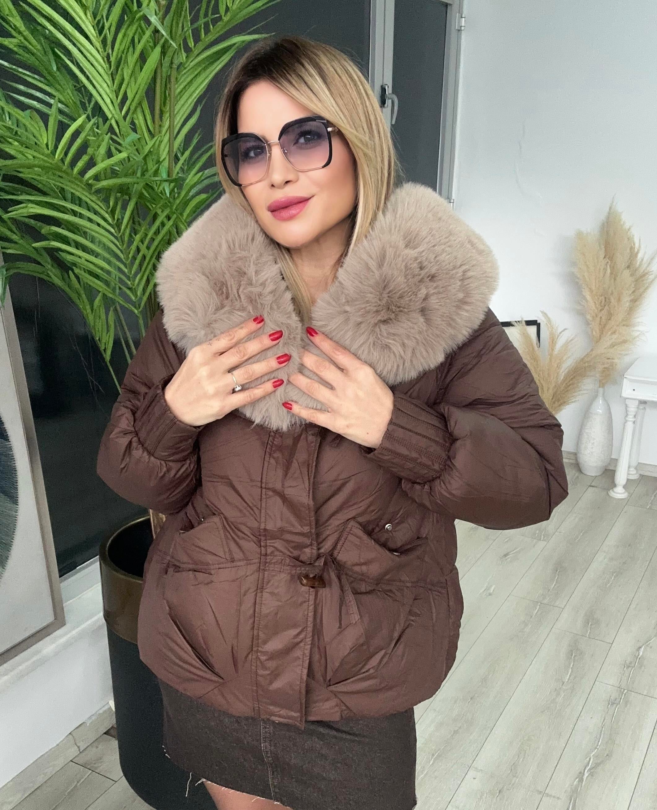 Kahve İthal Kumaş Yakası Çıkarılabilir Kürklü Mont
