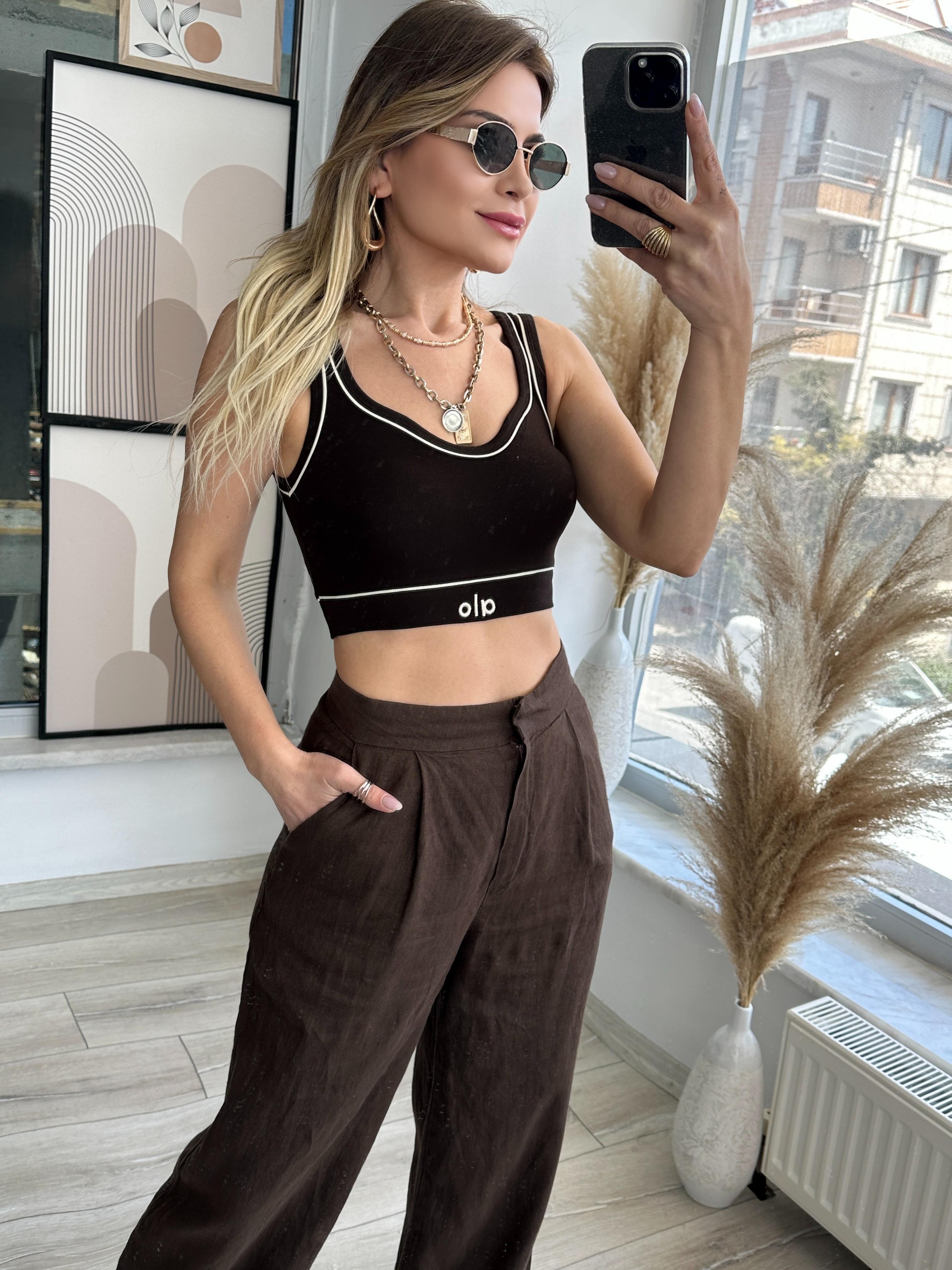 Kahverengi Baskılı Crop