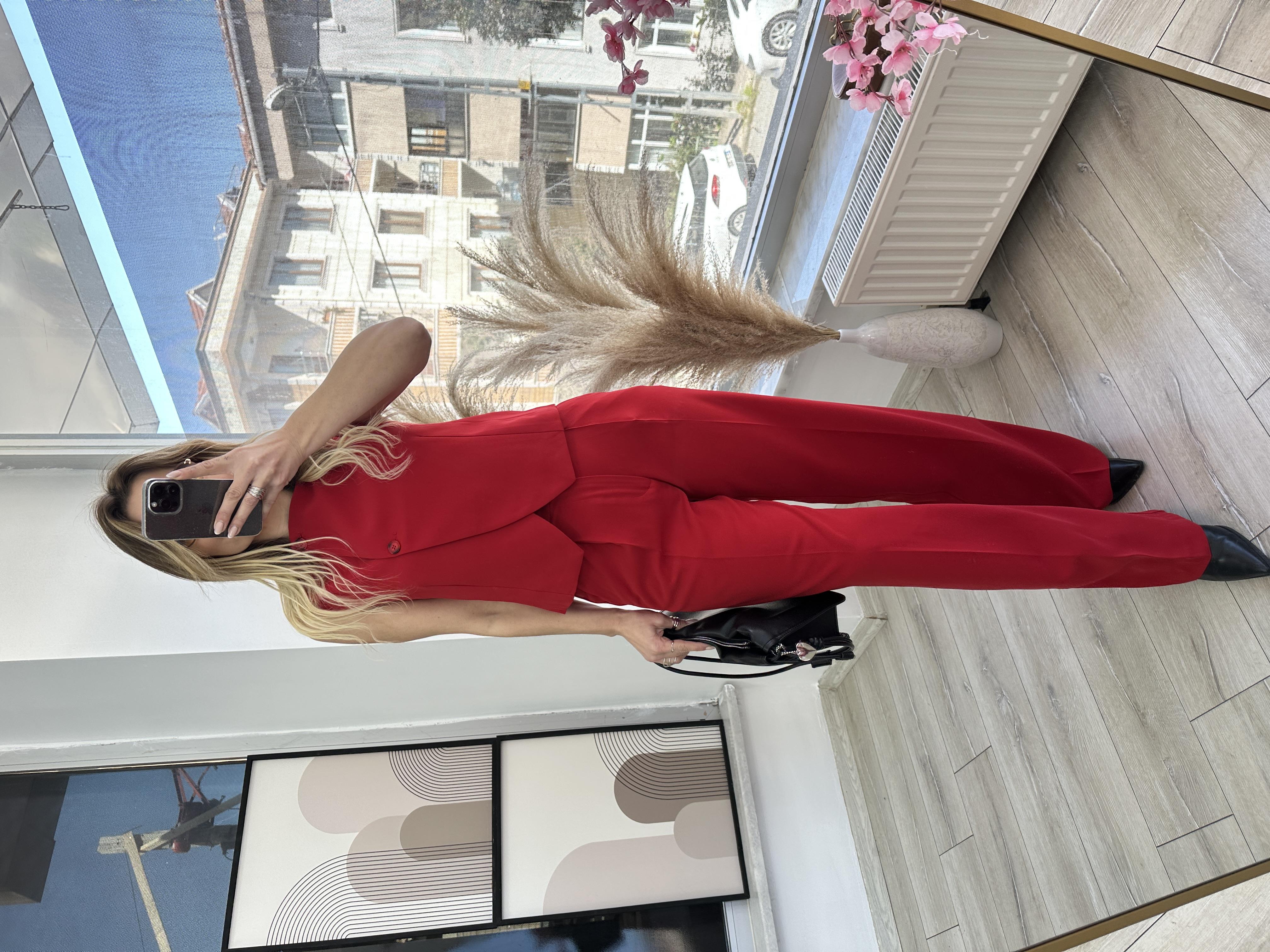 Kırmızı Yelek Pantolon Takım