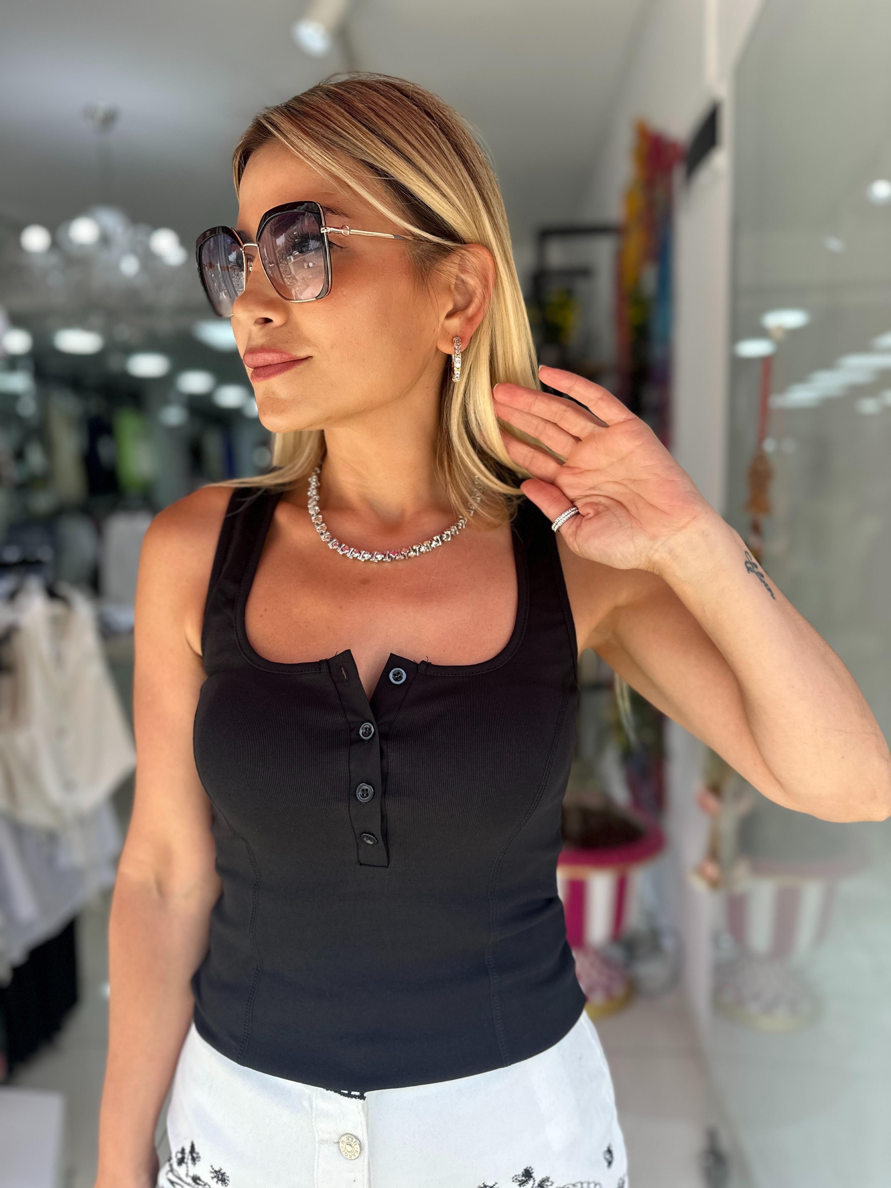 KR Siyah Düğme Detaylı Atlet