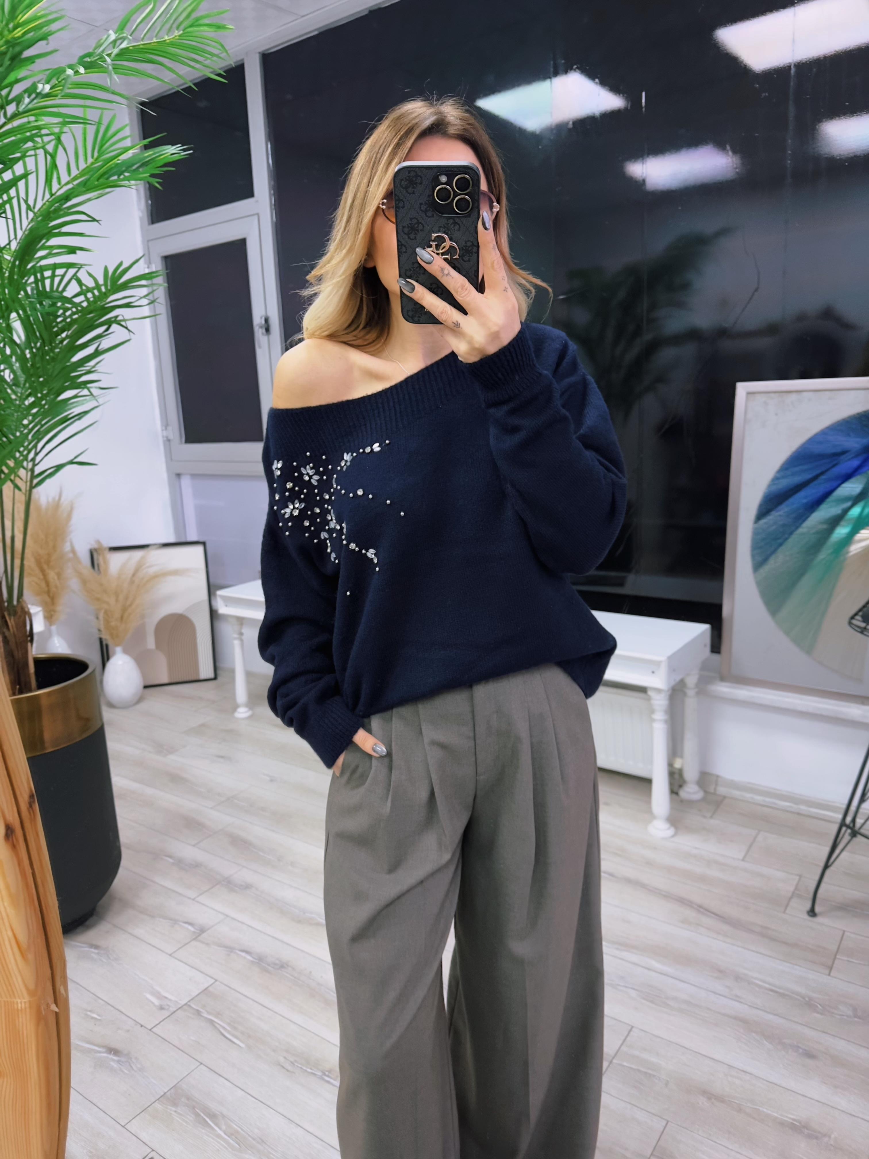 Lacivert Taş Detaylı Triko