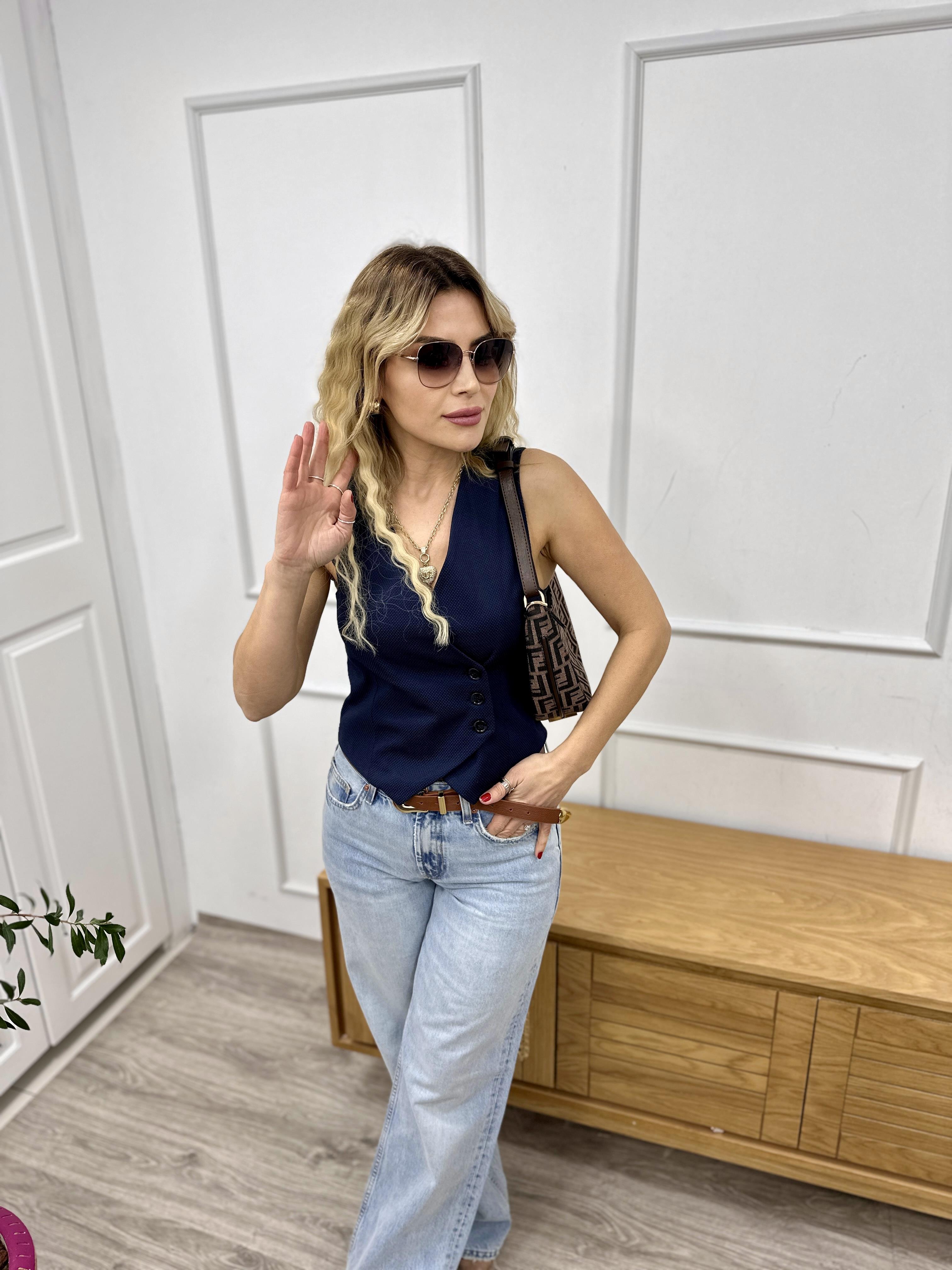 Lacivert Yan Düğme Detaylı Astarlı Yelek 