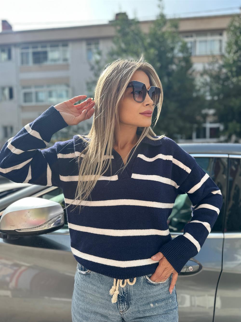 Mavi Çizgili Triko Kazak