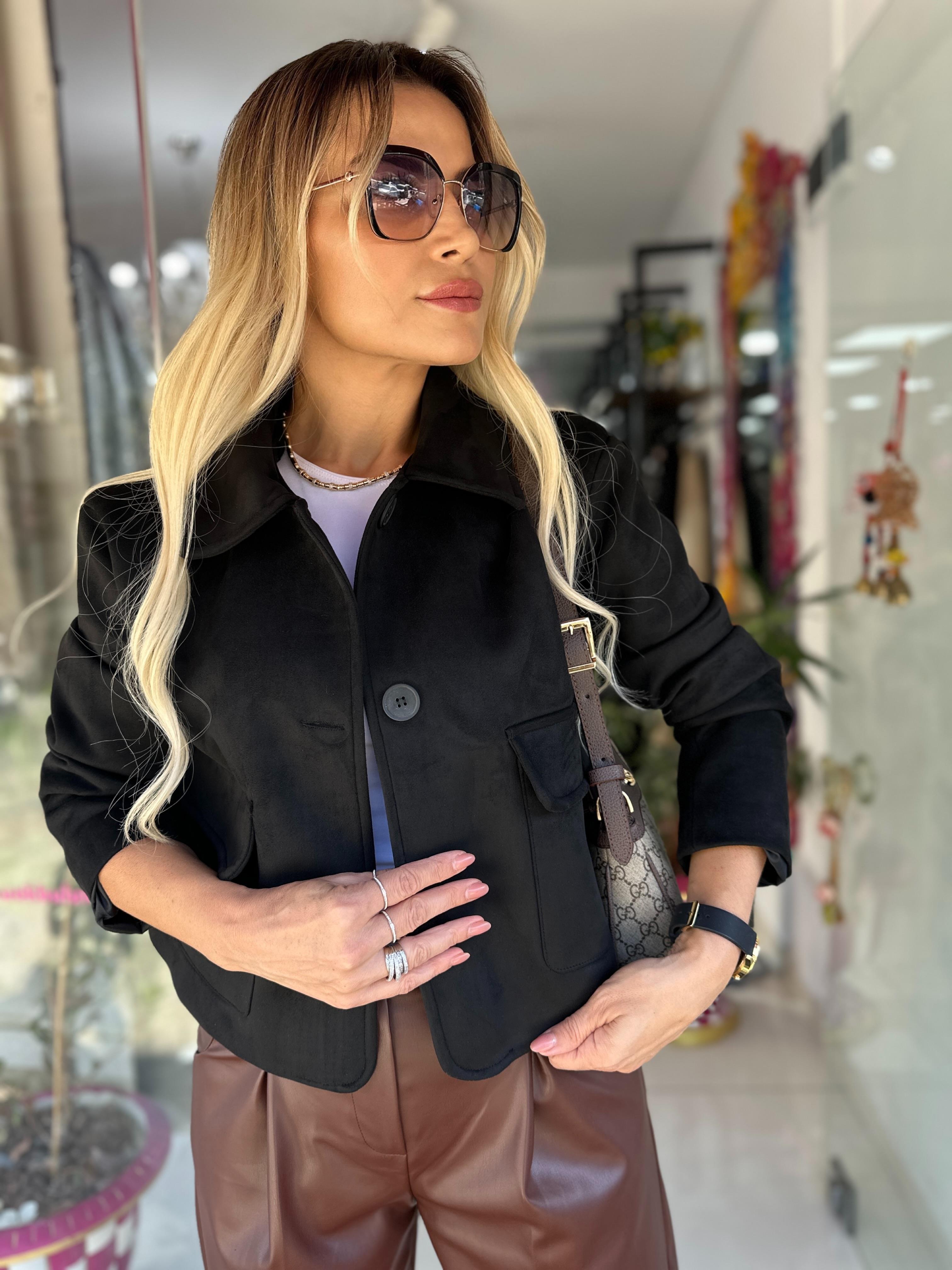 MD Siyah Süet Kısa Ceket