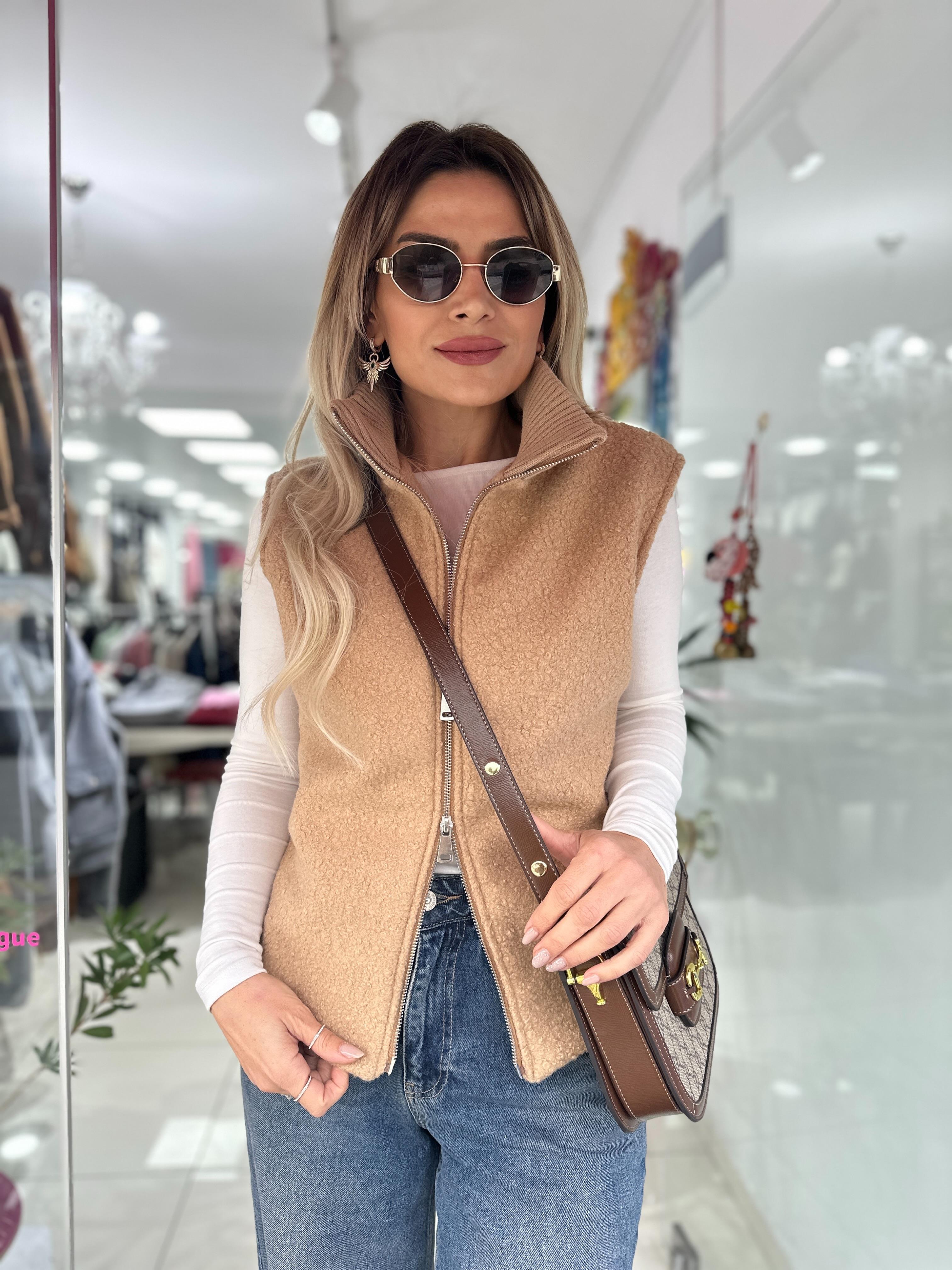 MSM Bej Dik Yaka Bürümcüklü Yelek 