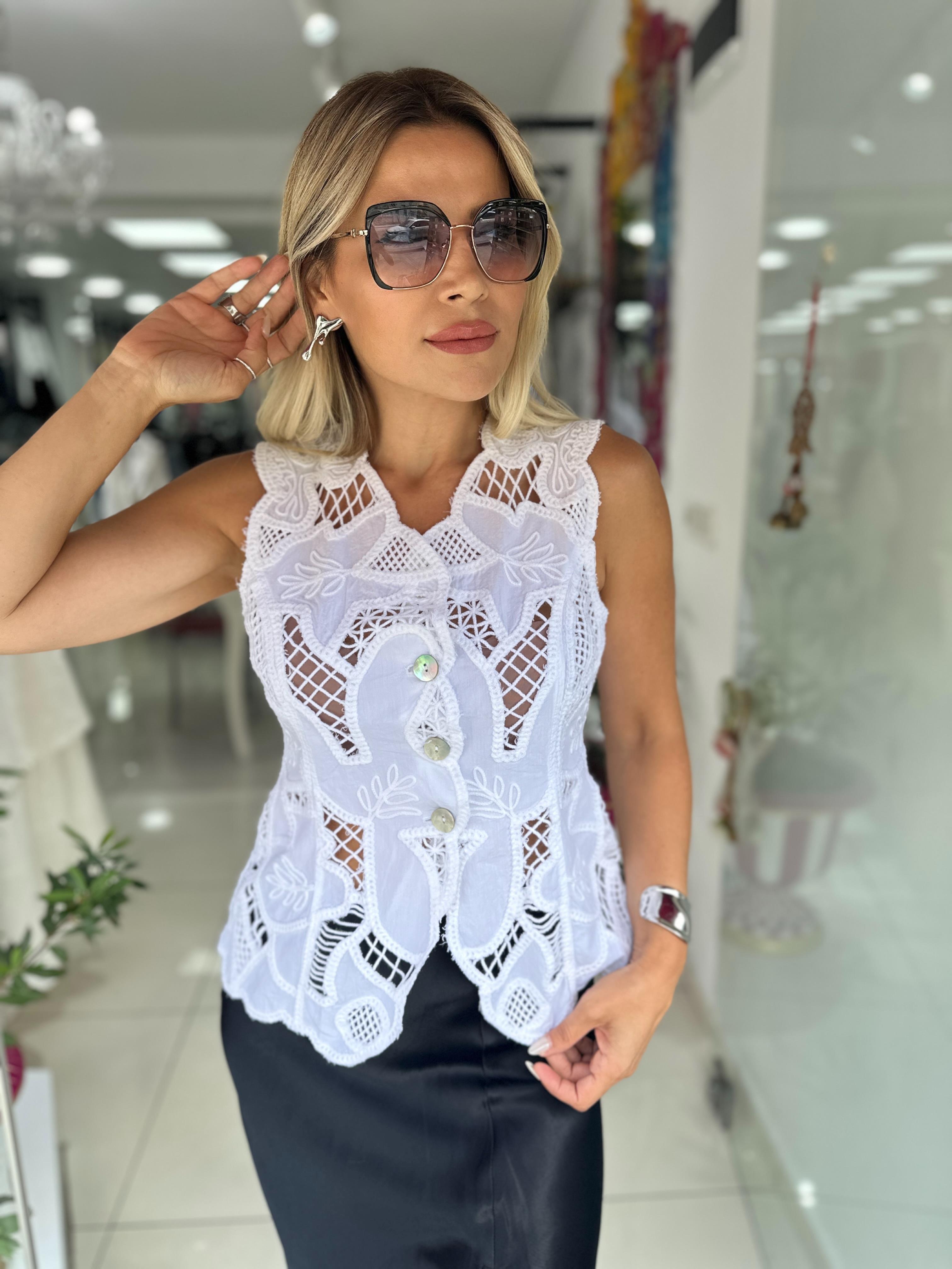 Nakış İşlemeli Yelek 