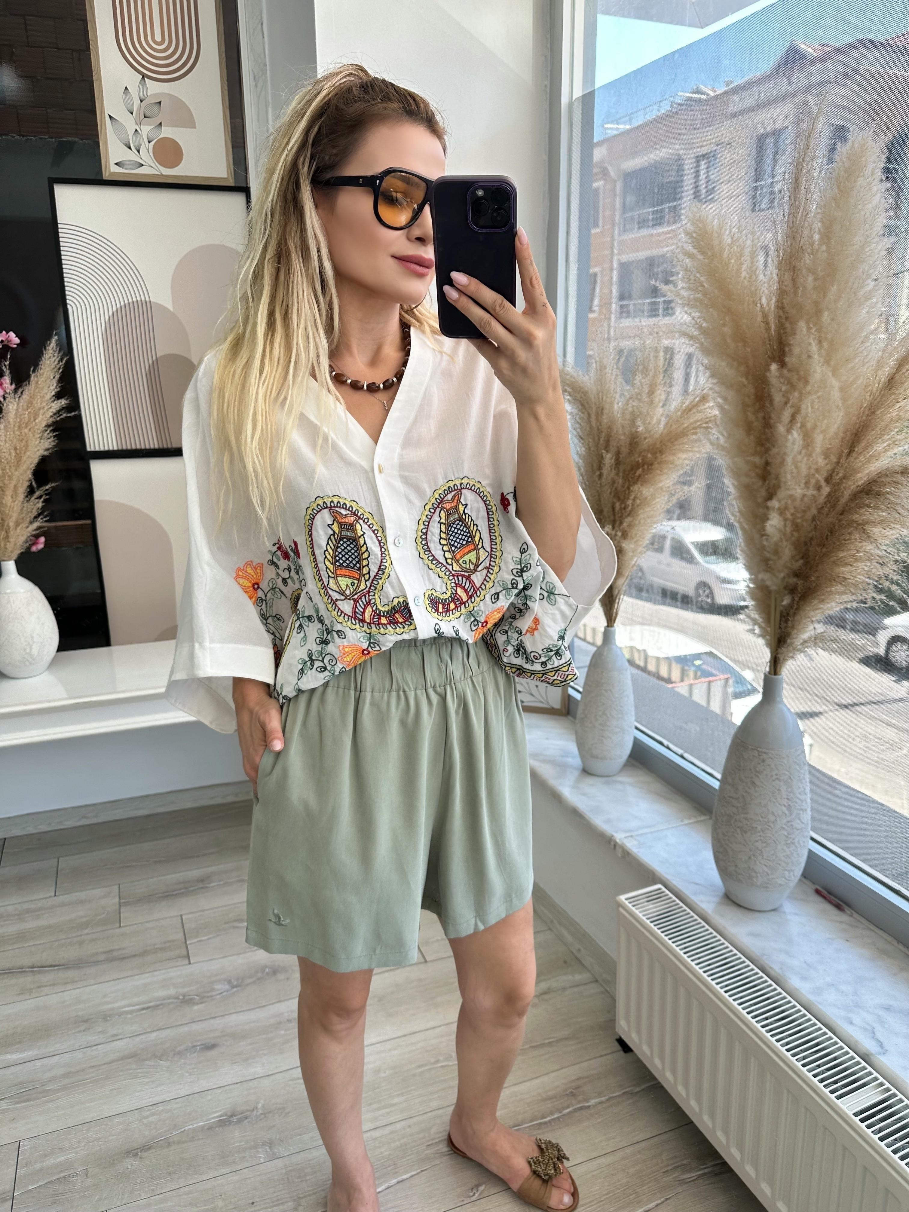 Nakışlı Desenli Gömlek