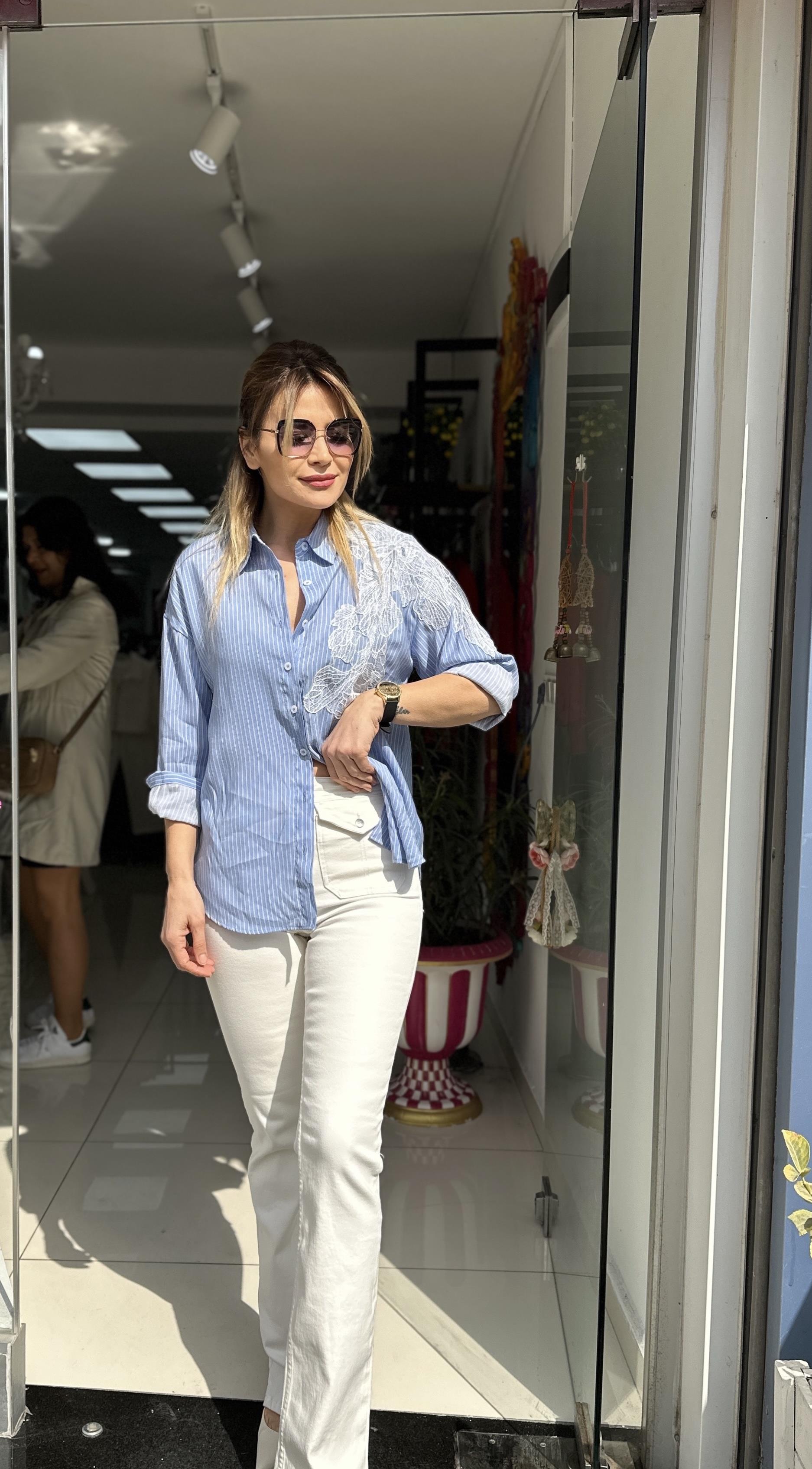 Ön Cep Detaylı Beyaz Jean 