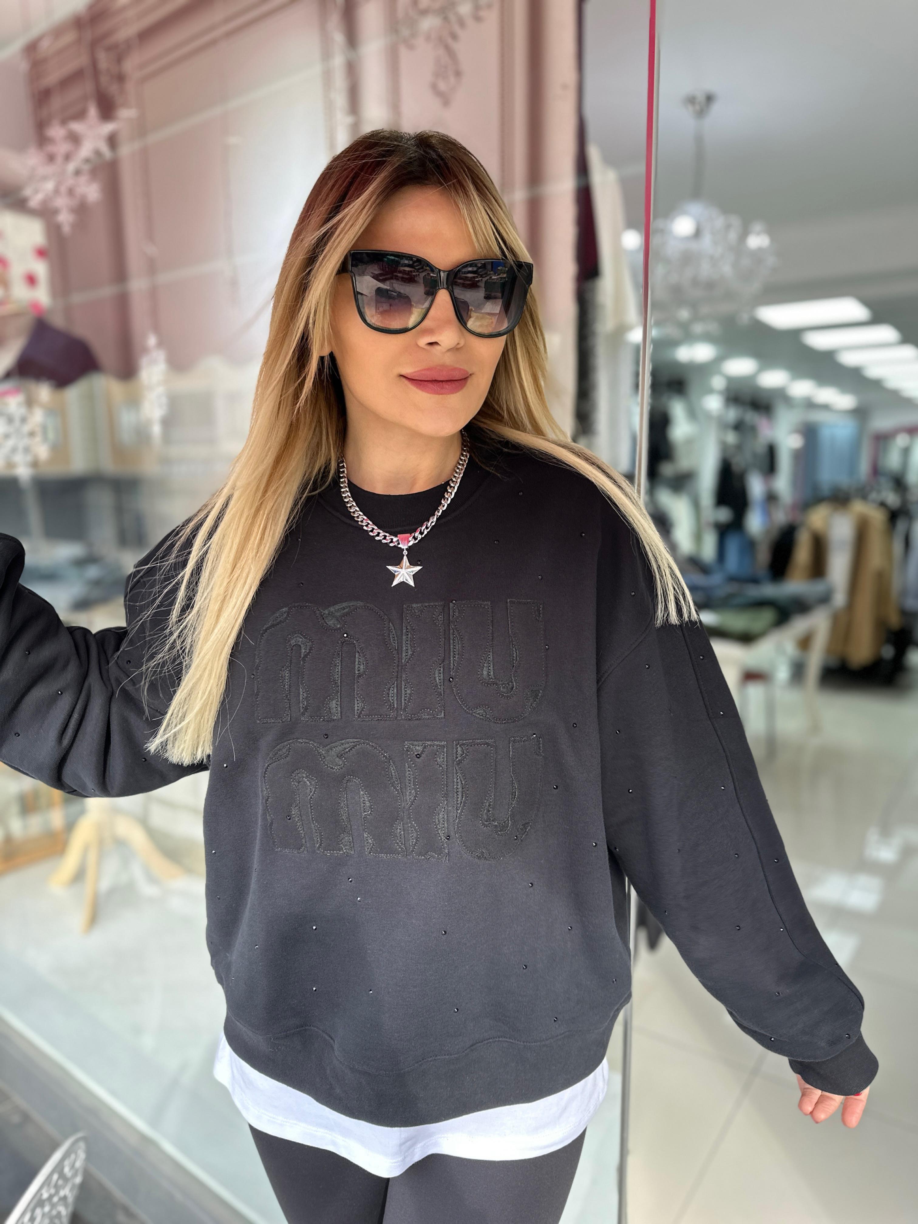 ORJ Siyah Kabartmalı Taşlı Sweat