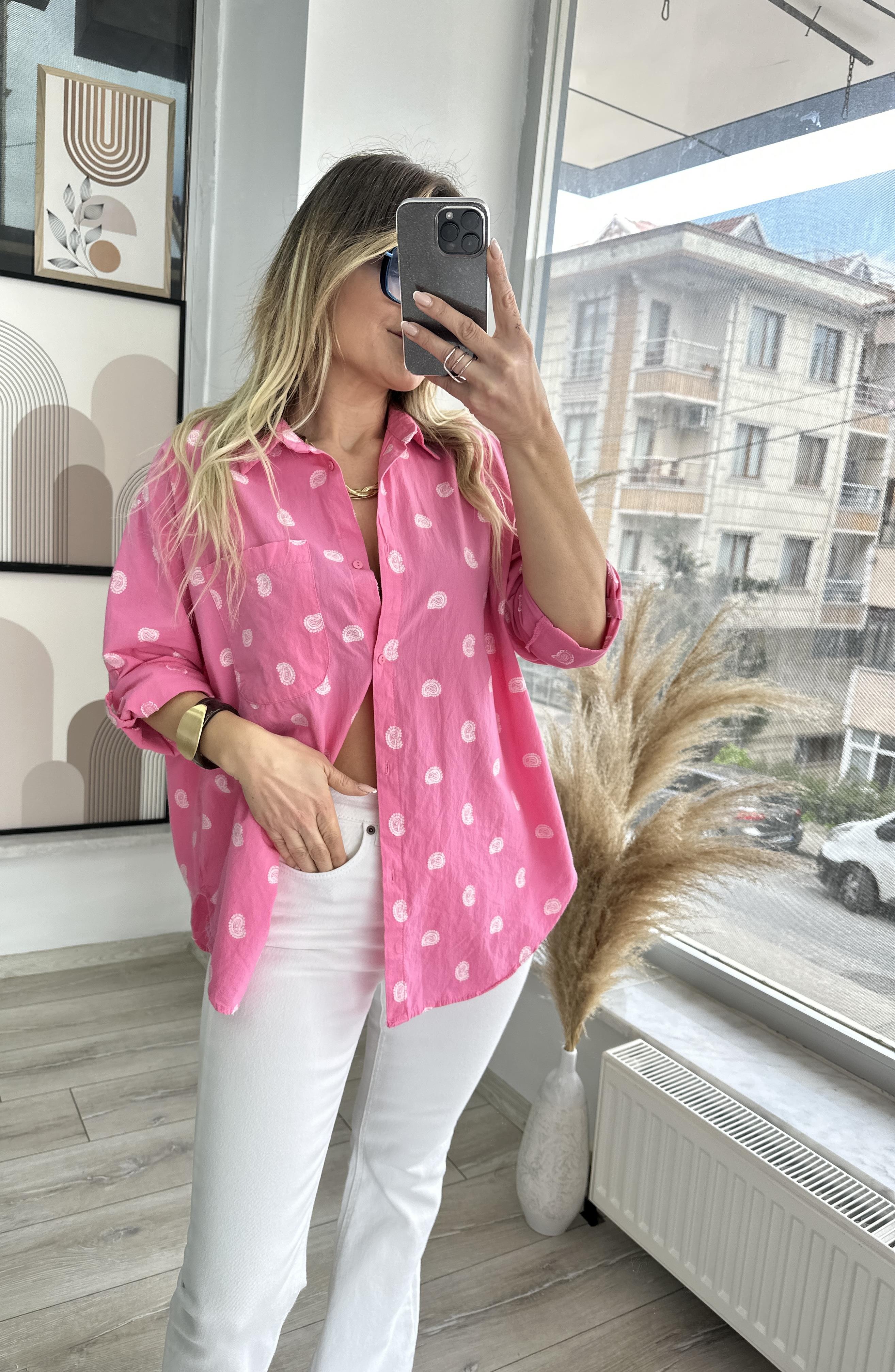 Pembe Nakışlı Gömlek