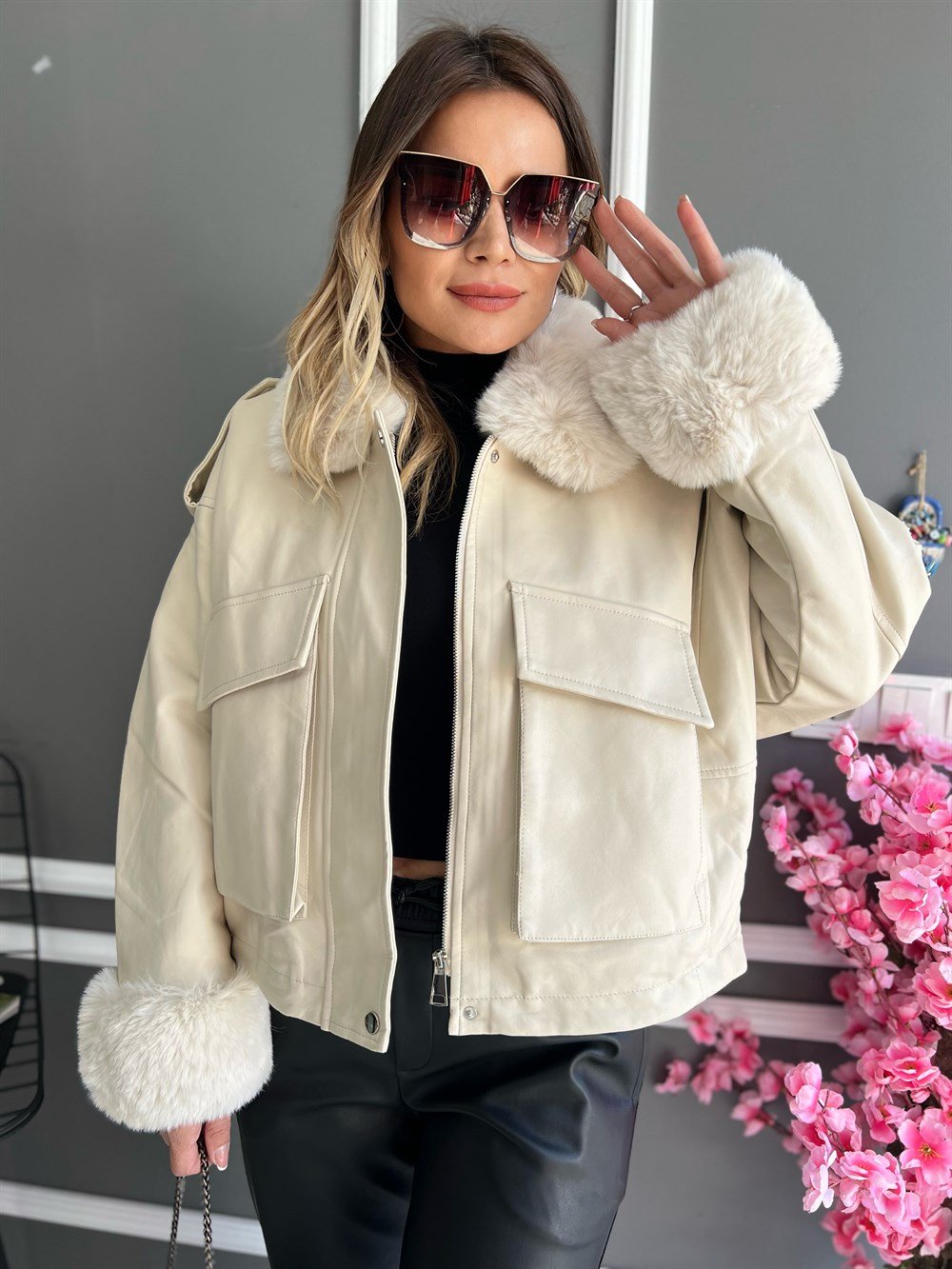 RB Kürk Detay Ekru Deri Mont