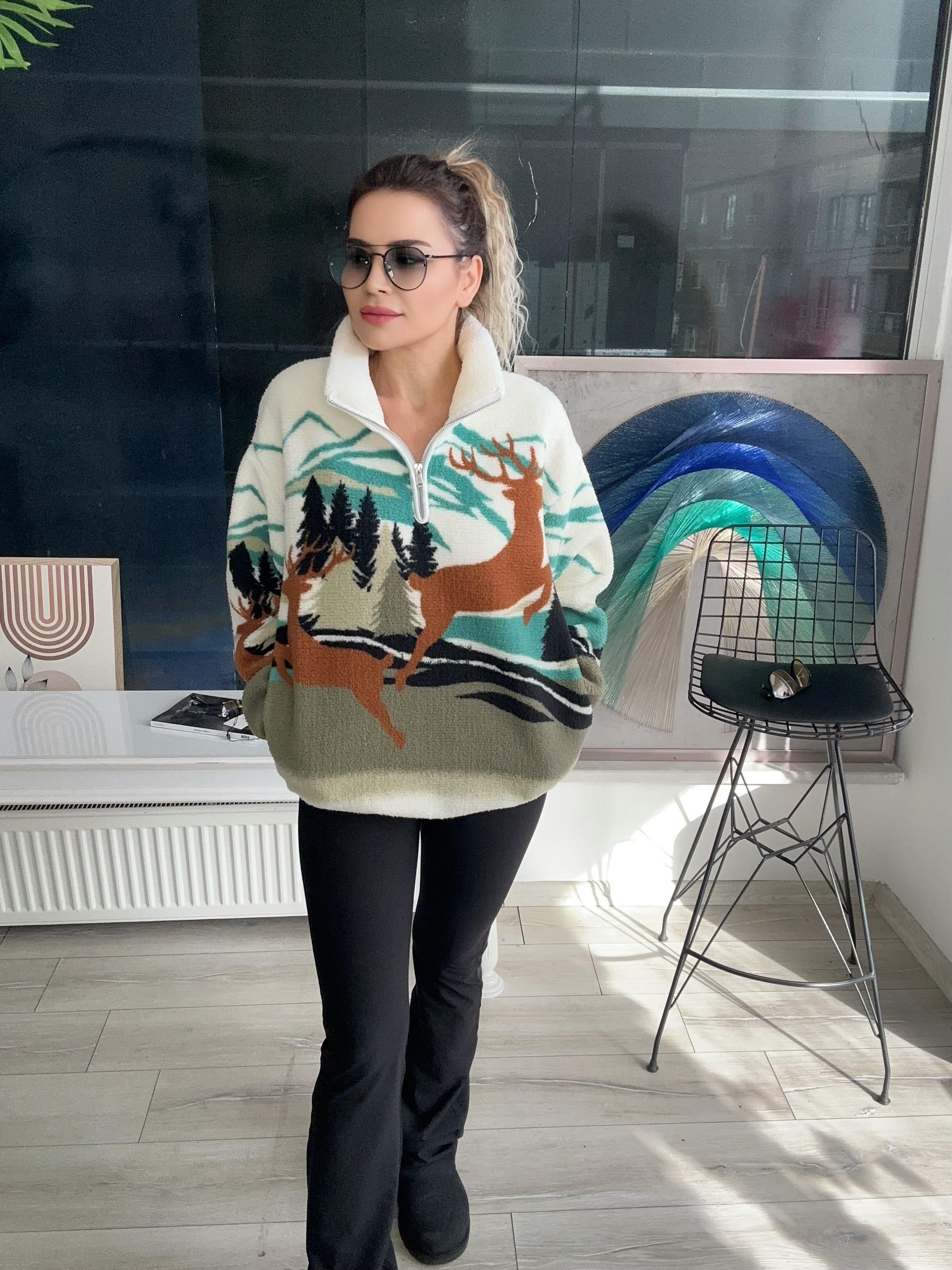 Renkli Geyik Desenli Polar Sweat