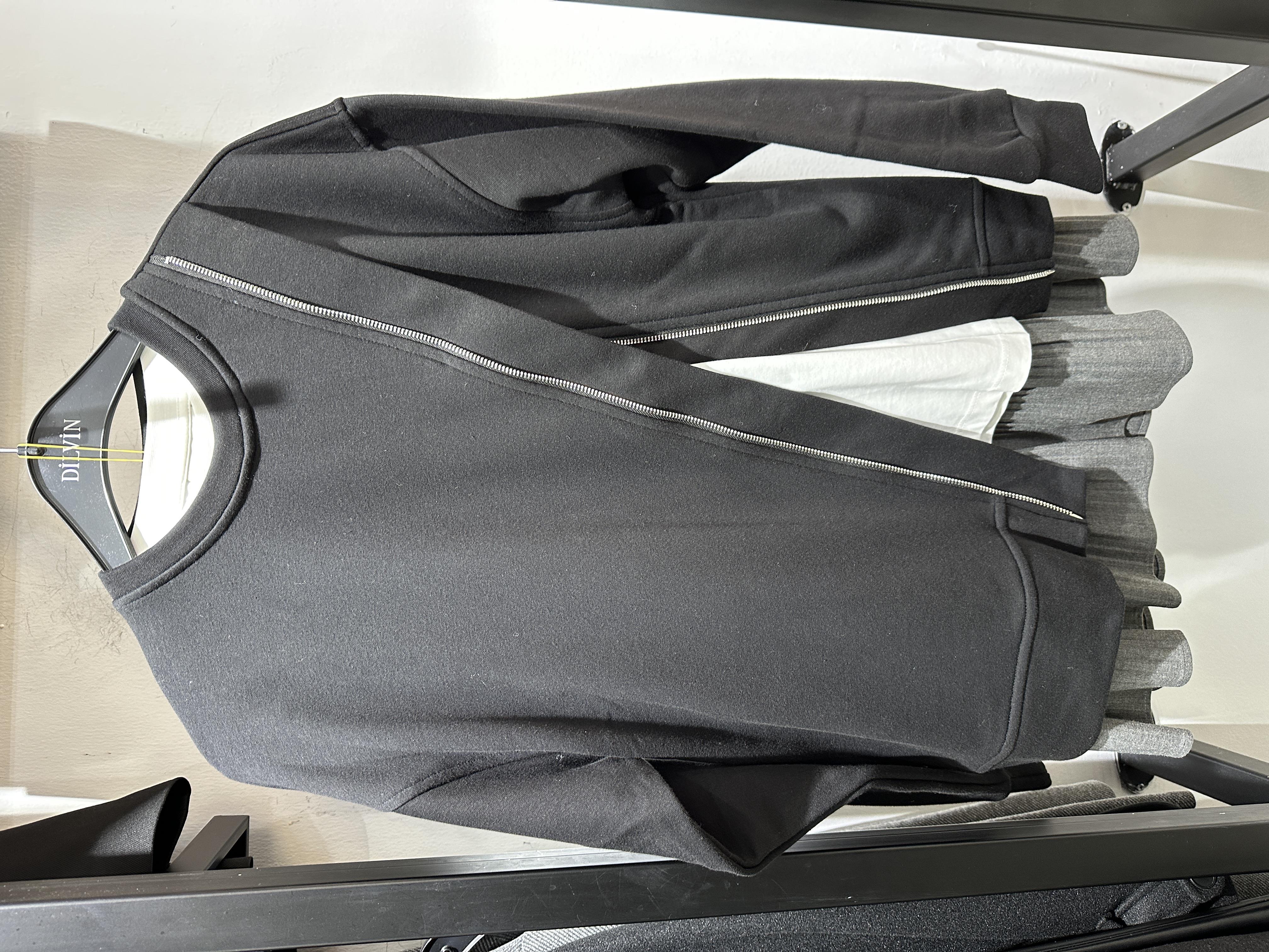 Siyah Asimetrik Tasarım Sweat