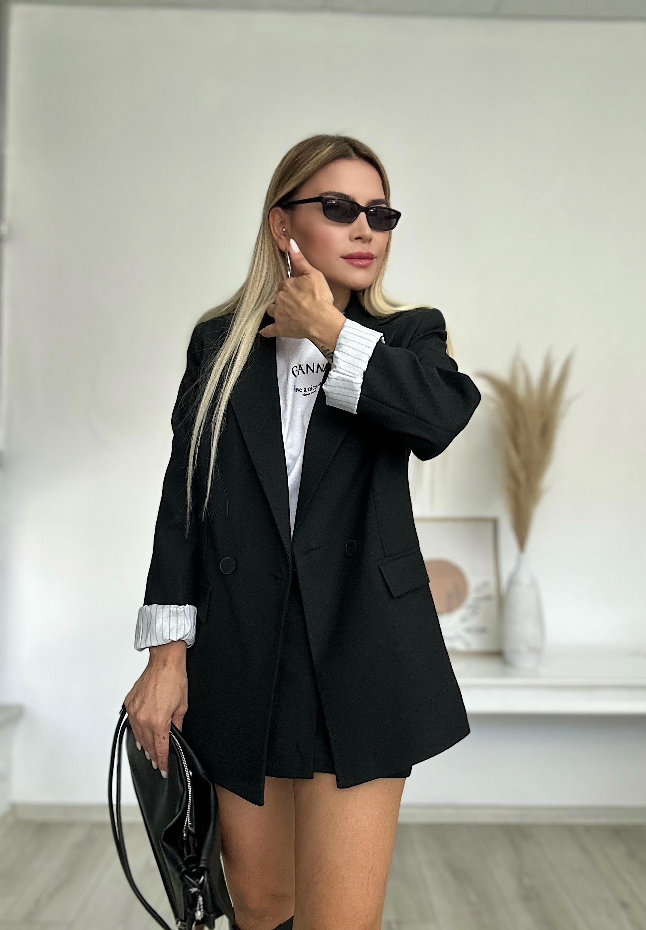 Siyah Astar Detaylı Blazer