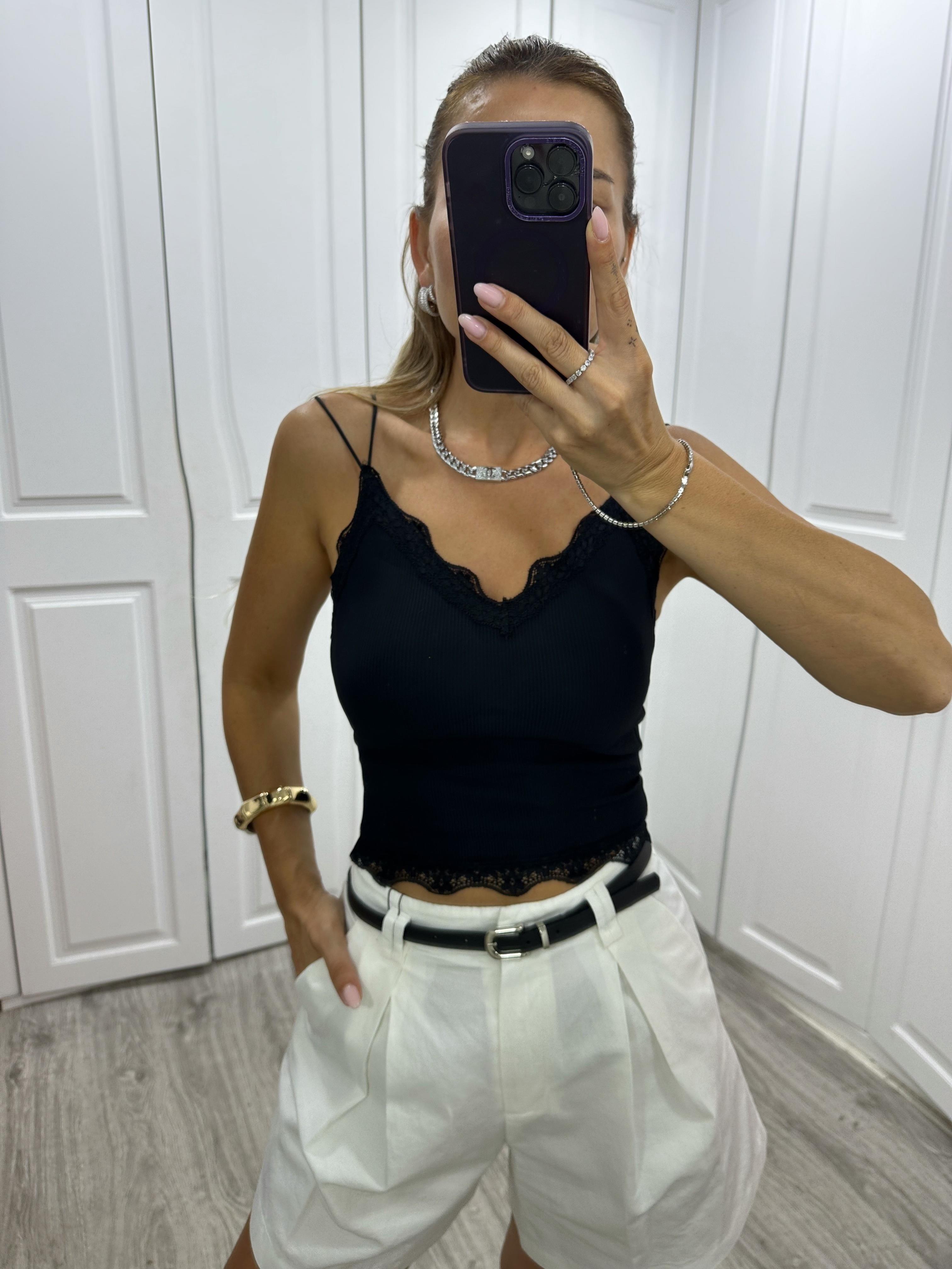 Siyah Dantel Detaylı Göğüs Pedli Bralet