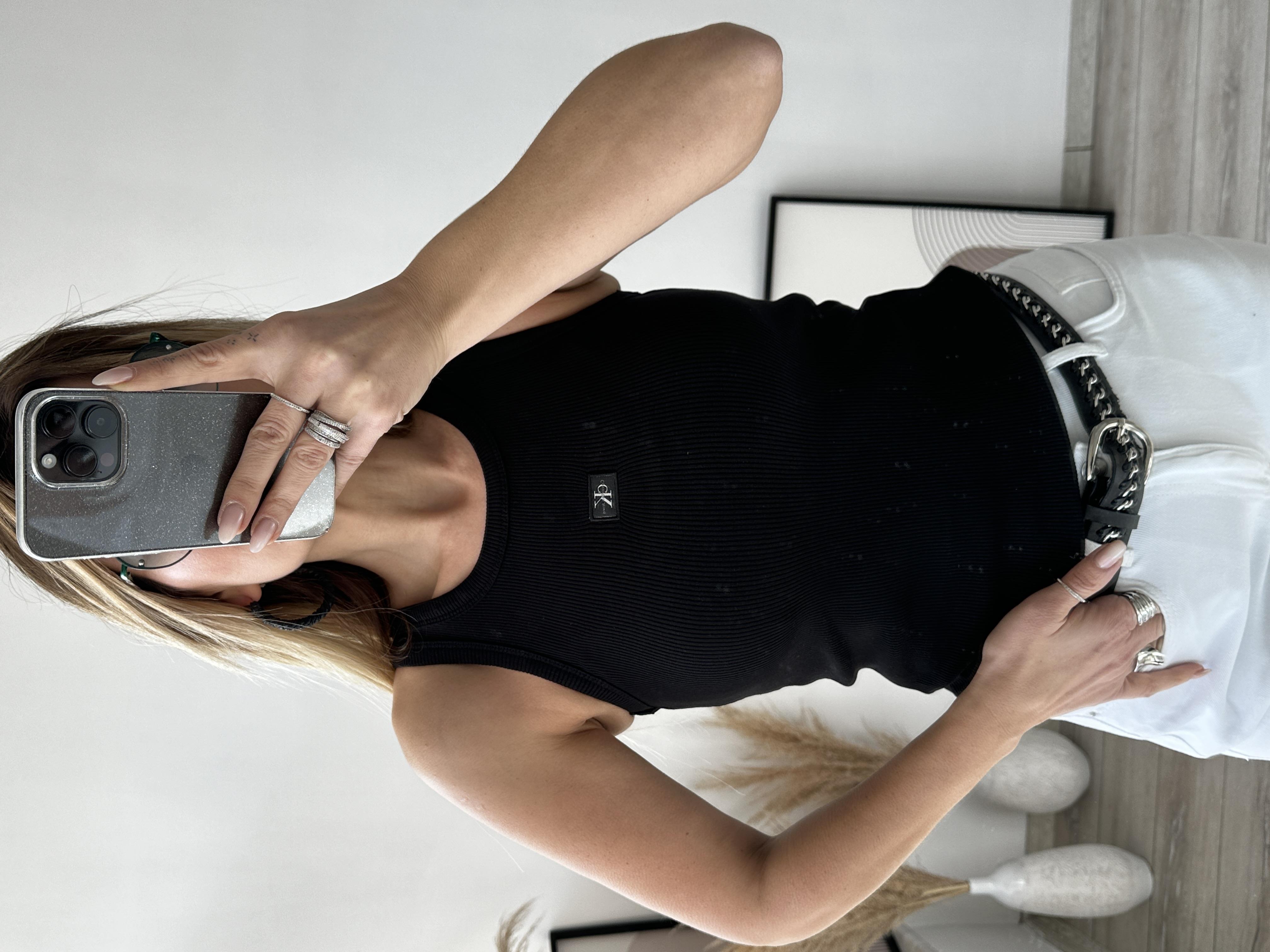 Siyah Marka Amblemli Atlet